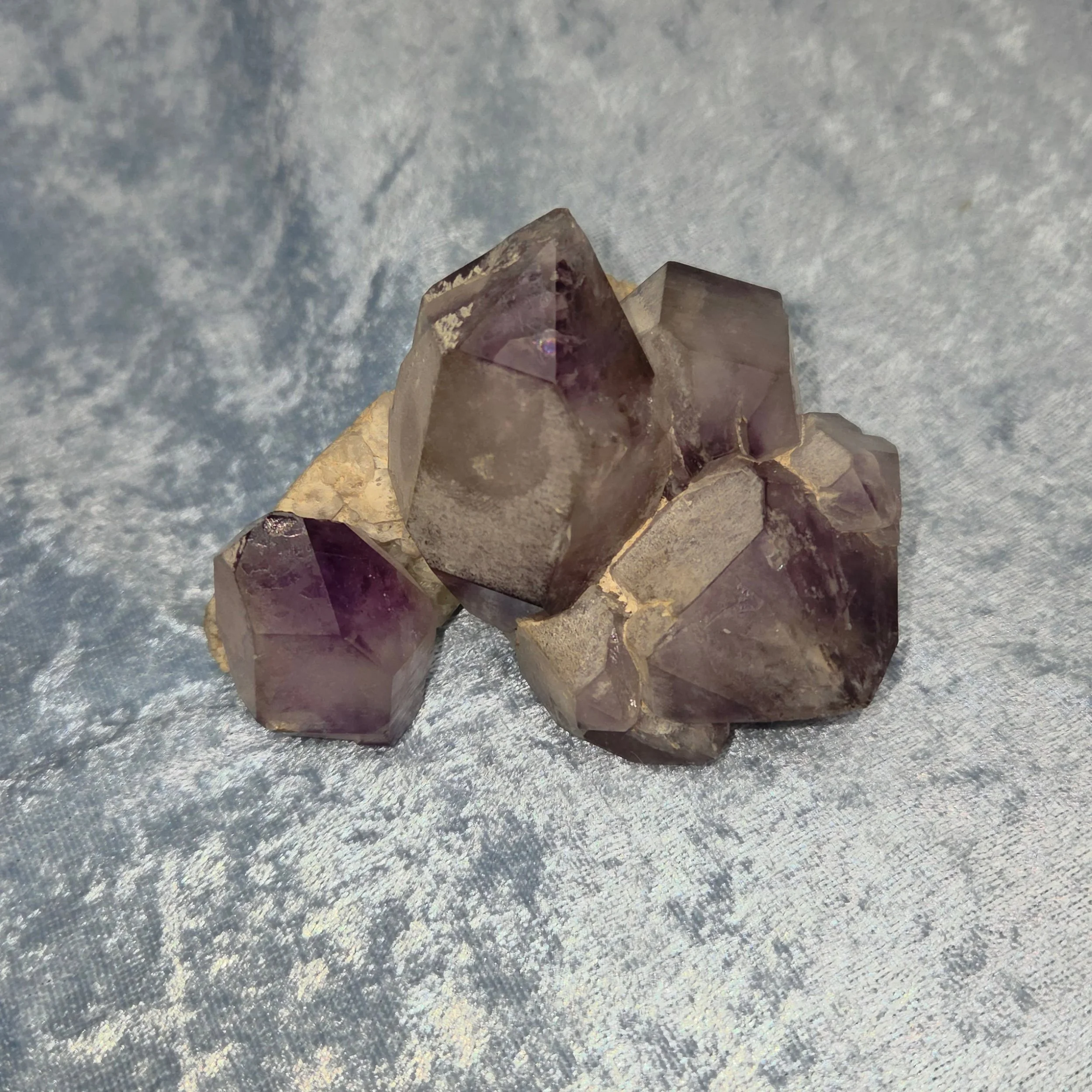 ✨️💜𝐀𝐌𝐄𝐓𝐇𝐘𝐒𝐓 𝐃𝐎𝐔𝐁𝐋𝐄 𝐓𝐄𝐑𝐌𝐈𝐍𝐀𝐓𝐄𝐃 𝐂𝐋𝐔𝐒𝐓𝐄𝐑💜✨️--$7️⃣5️⃣

𝗔𝗺𝗲𝘁𝗵𝘆𝘀𝘁 promotes moderation where one might go to extremes as well as helping to calm anger and relieve frustration. 💜 As a powerful third eye and crown cha