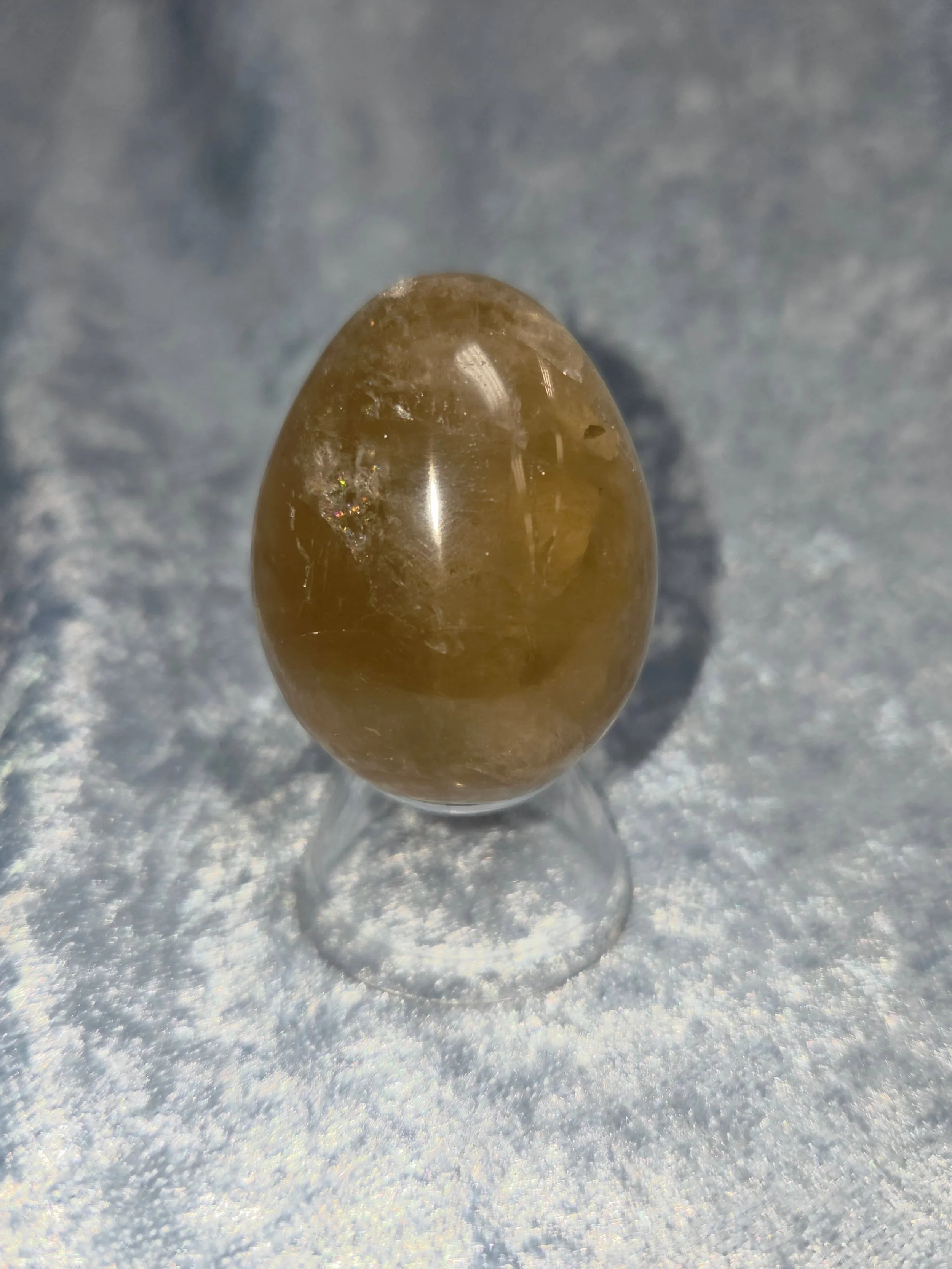 ☀️𝐂𝐈𝐓𝐑𝐈𝐍𝐄 𝐄𝐆𝐆☀️--$2️⃣0️⃣

A "piece of sunshine", 𝗖𝗶𝘁𝗿𝗶𝗻𝗲 helps to raise self-esteem,  self confidence, and boost your overall mood and well-being. ☀️ Citrine helps to overcome depression and aids in letting go of the past. 