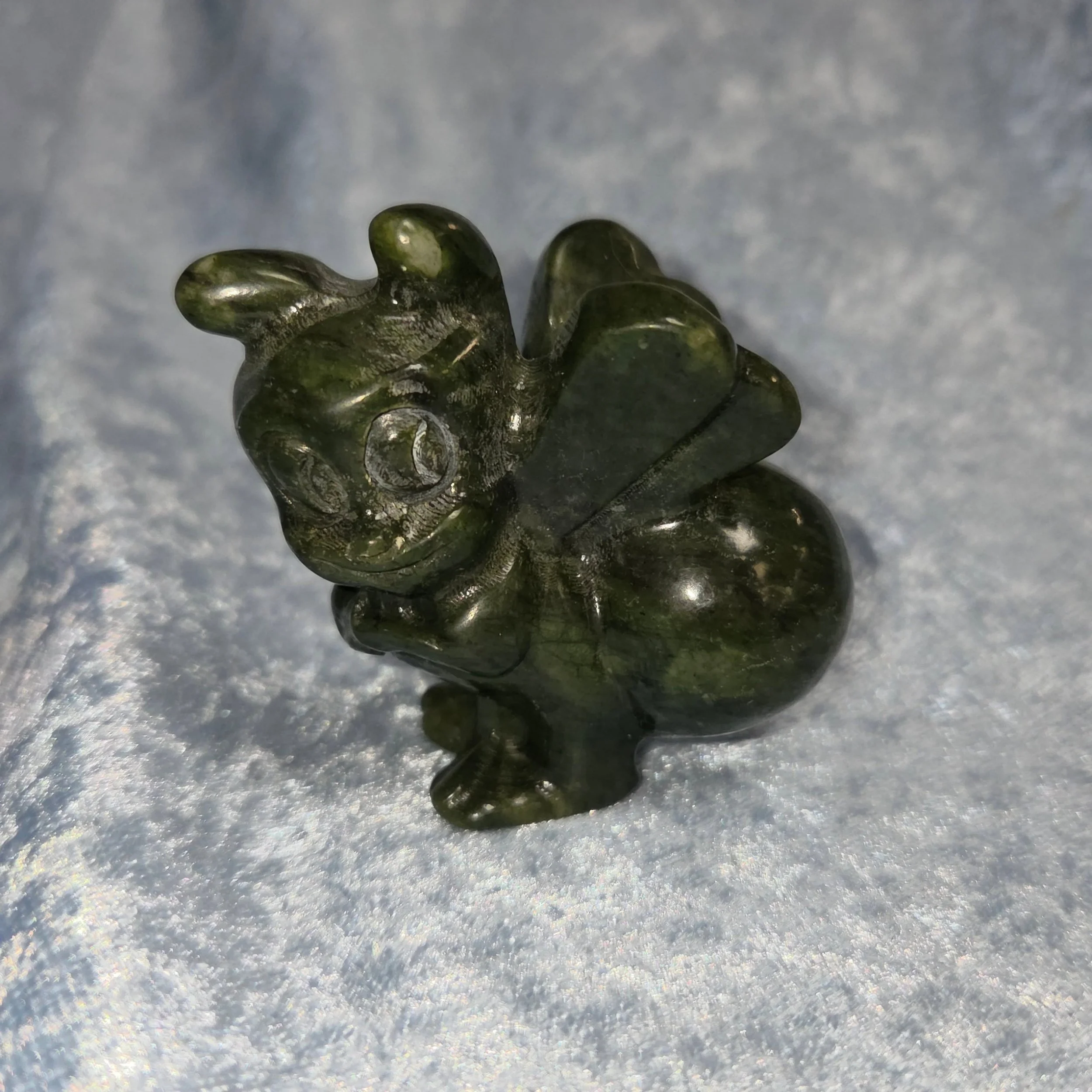 🐍𝐒𝐄𝐑𝐏𝐄𝐍𝐓𝐈𝐍𝐄 𝐁𝐔𝐌𝐁𝐋𝐄𝐁𝐄𝐄🐍--$3️⃣0️⃣
𝗦𝗲𝗿𝗽𝗲𝗻𝘁𝗶𝗻𝗲 is excellent for trance work, rituals, and Shamanistic works. It aids meditation 🧘&zwj;♀️ and balances your emotions and mental thinking.  Serpentine helps you understand the 