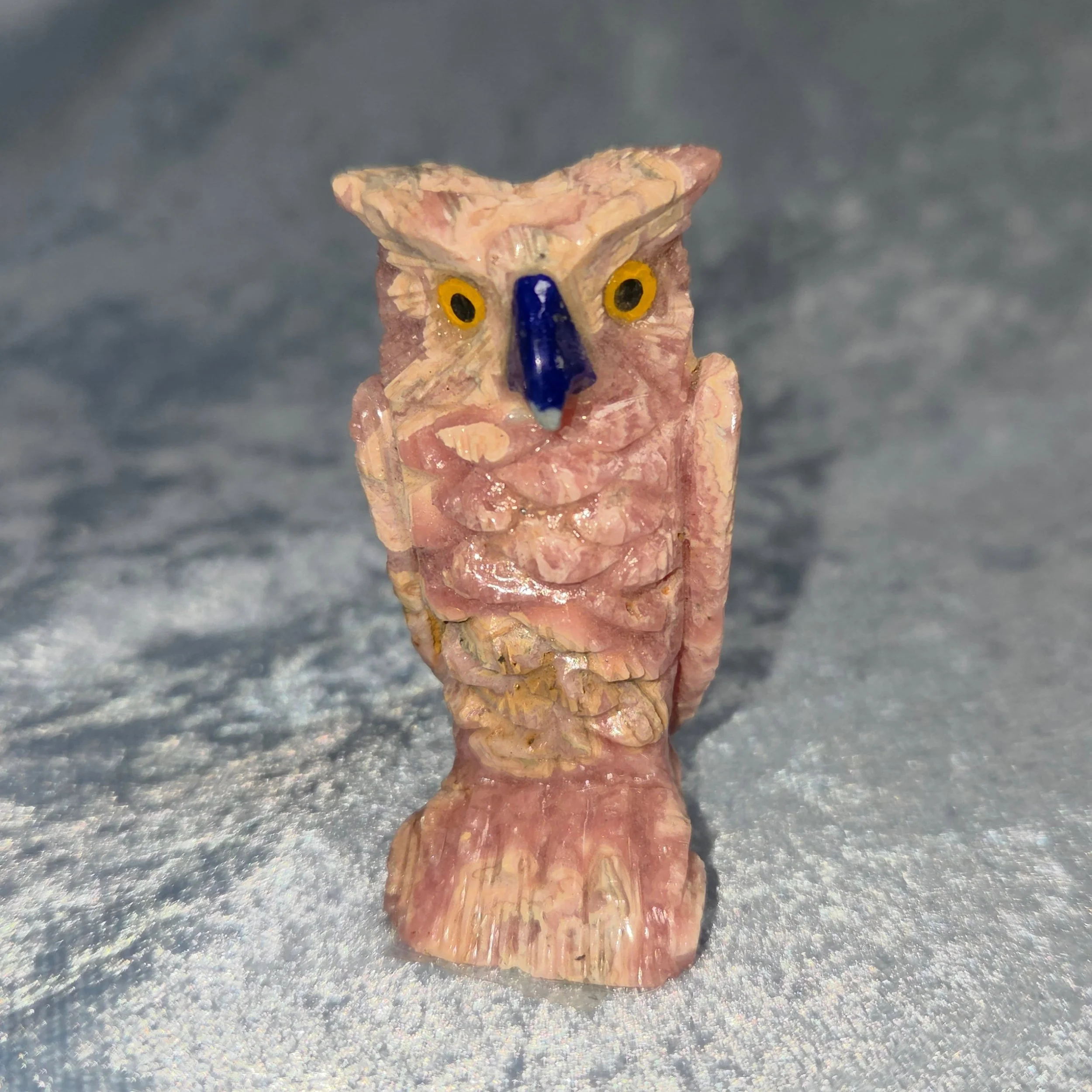 🥓𝐑𝐇𝐎𝐃𝐎𝐂𝐇𝐑𝐎𝐒𝐈𝐓𝐄 𝐎𝐖𝐋🥓--$9️⃣0️⃣

𝗥𝗵𝗼𝗱𝗼𝗰𝗵𝗿𝗼𝘀𝗶𝘁𝗲 is the best stone for healing the inner child after deep emotional trauma has taken all the joy our of life. Rhodochrosite helps one to love the most important person in their