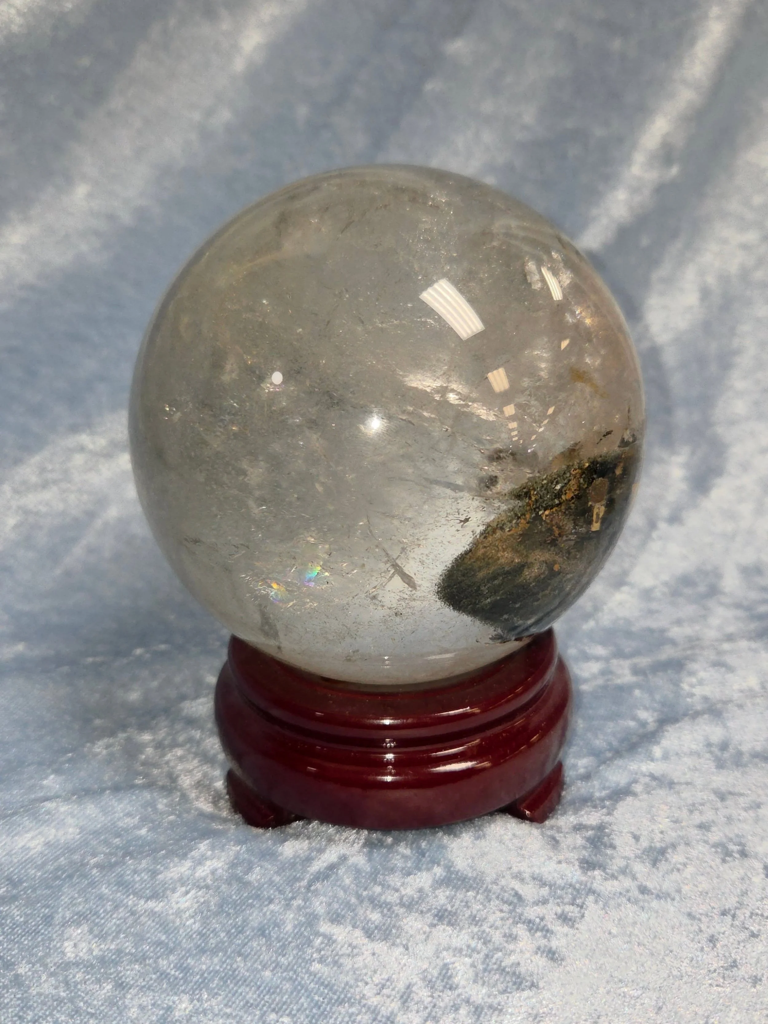 🌄𝐋𝐎𝐃𝐎𝐋𝐈𝐓𝐄 𝐒𝐏𝐇𝐄𝐑𝐄🌄--$5️⃣0️⃣0️⃣

𝗟𝗼𝗱𝗼𝗹𝗶𝘁𝗲 is a stone that attracts and amplifies positive and loving energies. 💕 It aligns the chakras and can connect one to their higher self. Lodolite is great for meditation, as it keeps one 