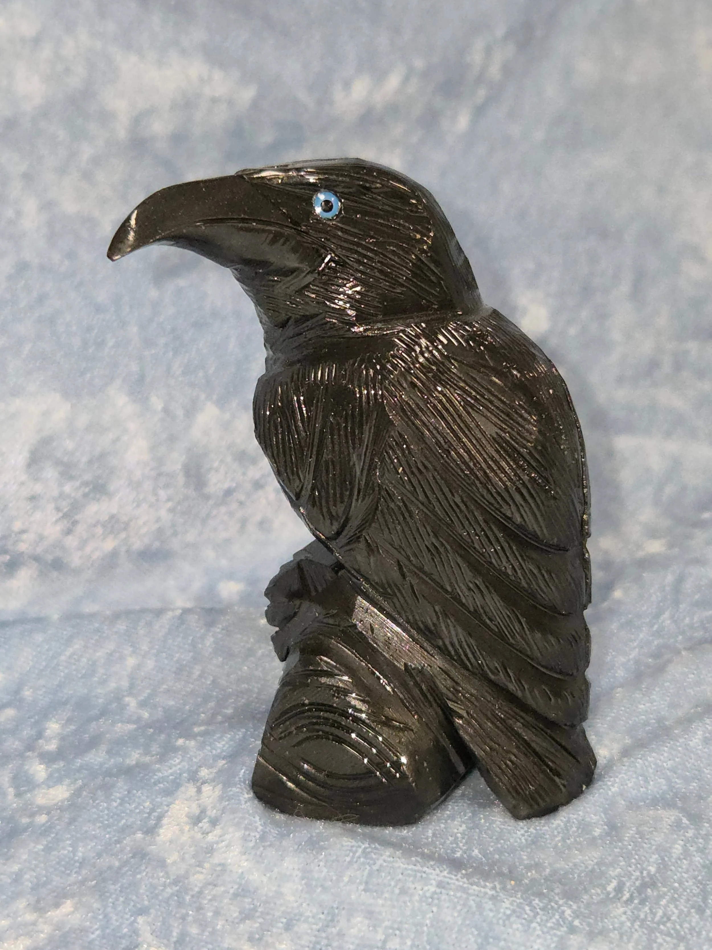🖤𝐁𝐋𝐀𝐂𝐊 𝐎𝐍𝐘𝐗 𝐓𝐇𝐈𝐑𝐃 𝐄𝐘𝐄 𝐑𝐀𝐕𝐄𝐍🖤--$5️⃣0️⃣

𝗕𝗹𝗮𝗰𝗸 𝗢𝗻𝘆𝘅 is a stone that helps one to center their energies lending them steadfastness, self confidence and courage. 💪  It also can aid in dispelling loneliness , fears and un