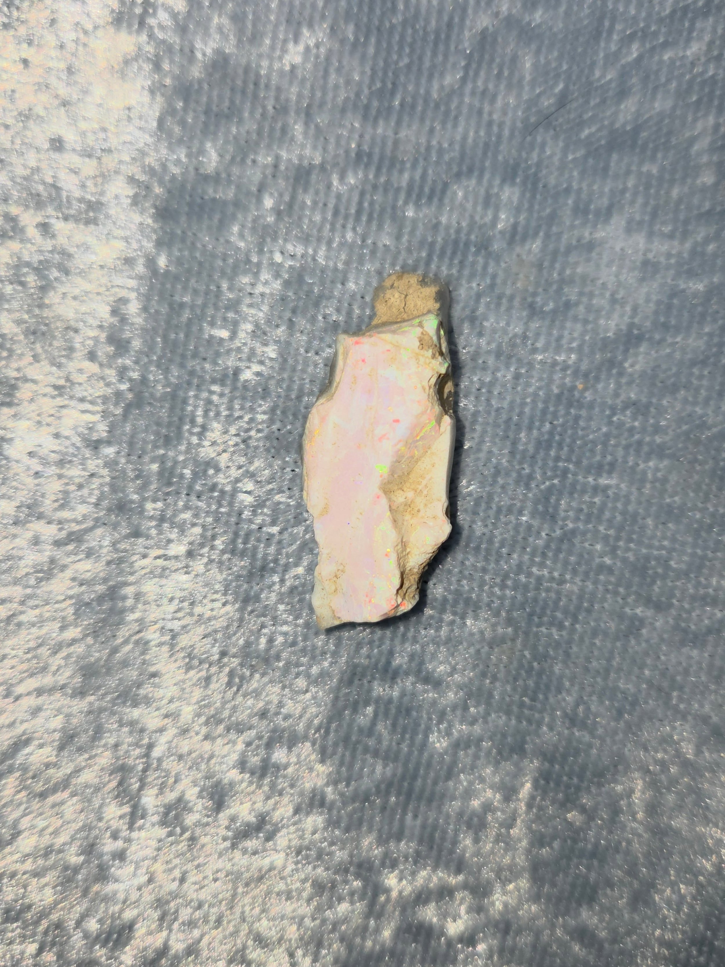 🌈𝐎𝐏𝐀𝐋🌈--$1️⃣0️⃣

𝗢𝗽𝗮𝗹 carries an intense and cleansing spiritual energy that can help one to purge unwanted behaviors. 😌 It can also be used to amplify one's emotions and fill the aura with light and joy. ❤
(2 grams)

Please visit the link