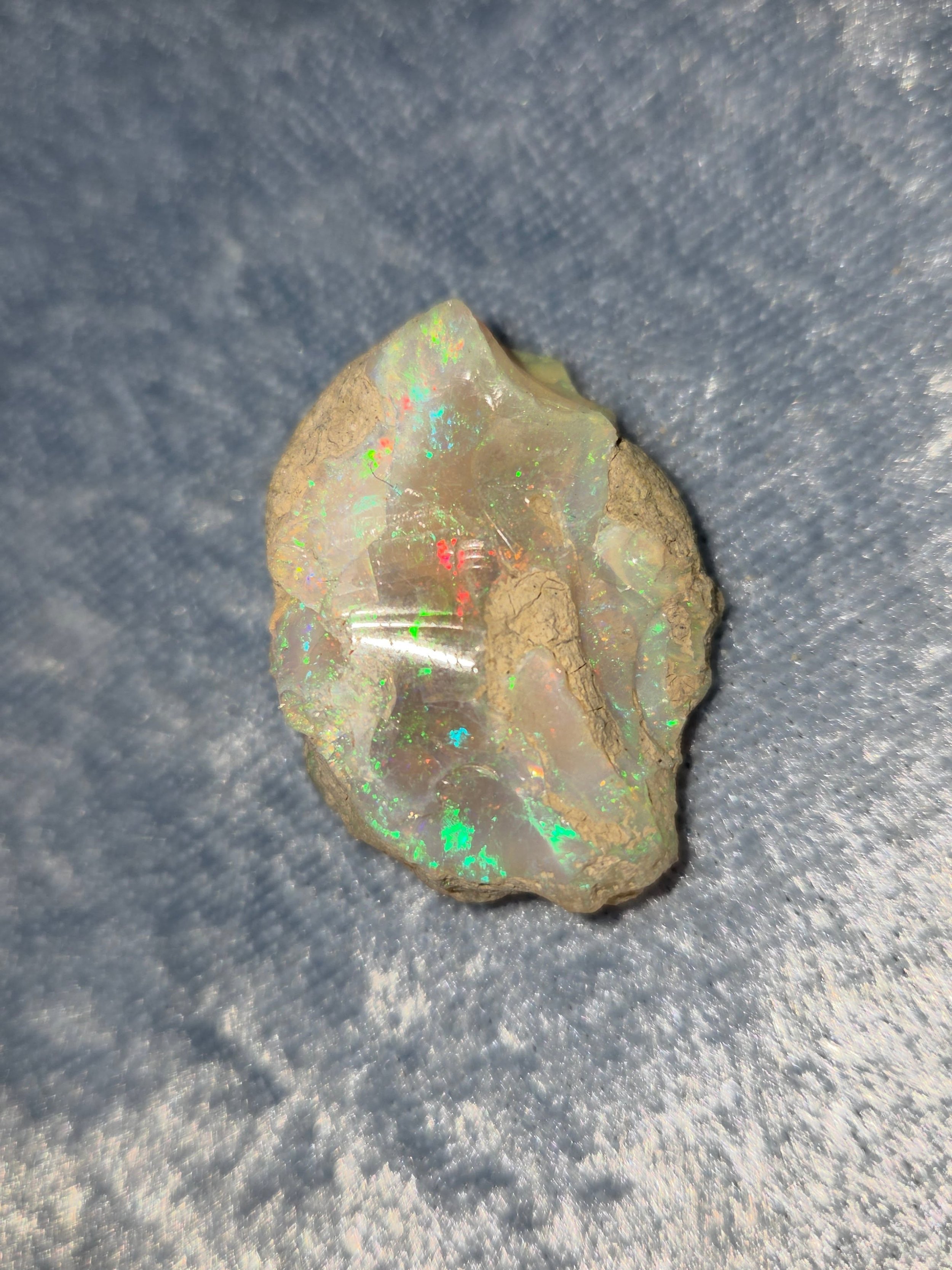 🌈𝐎𝐏𝐀𝐋🌈--$5️⃣0️⃣

𝗢𝗽𝗮𝗹 carries an intense and cleansing spiritual energy that can help one to purge unwanted behaviors. 😌 It can also be used to amplify one's emotions and fill the aura with light and joy. ❤
(10 grams)

Please visit the lin