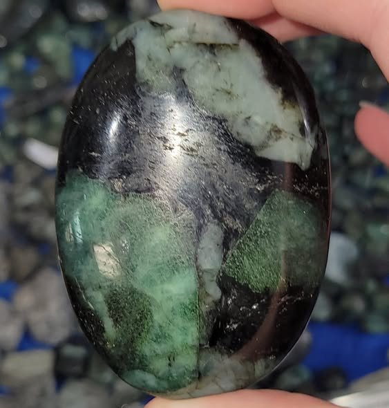 Emerald palmstone.jpg