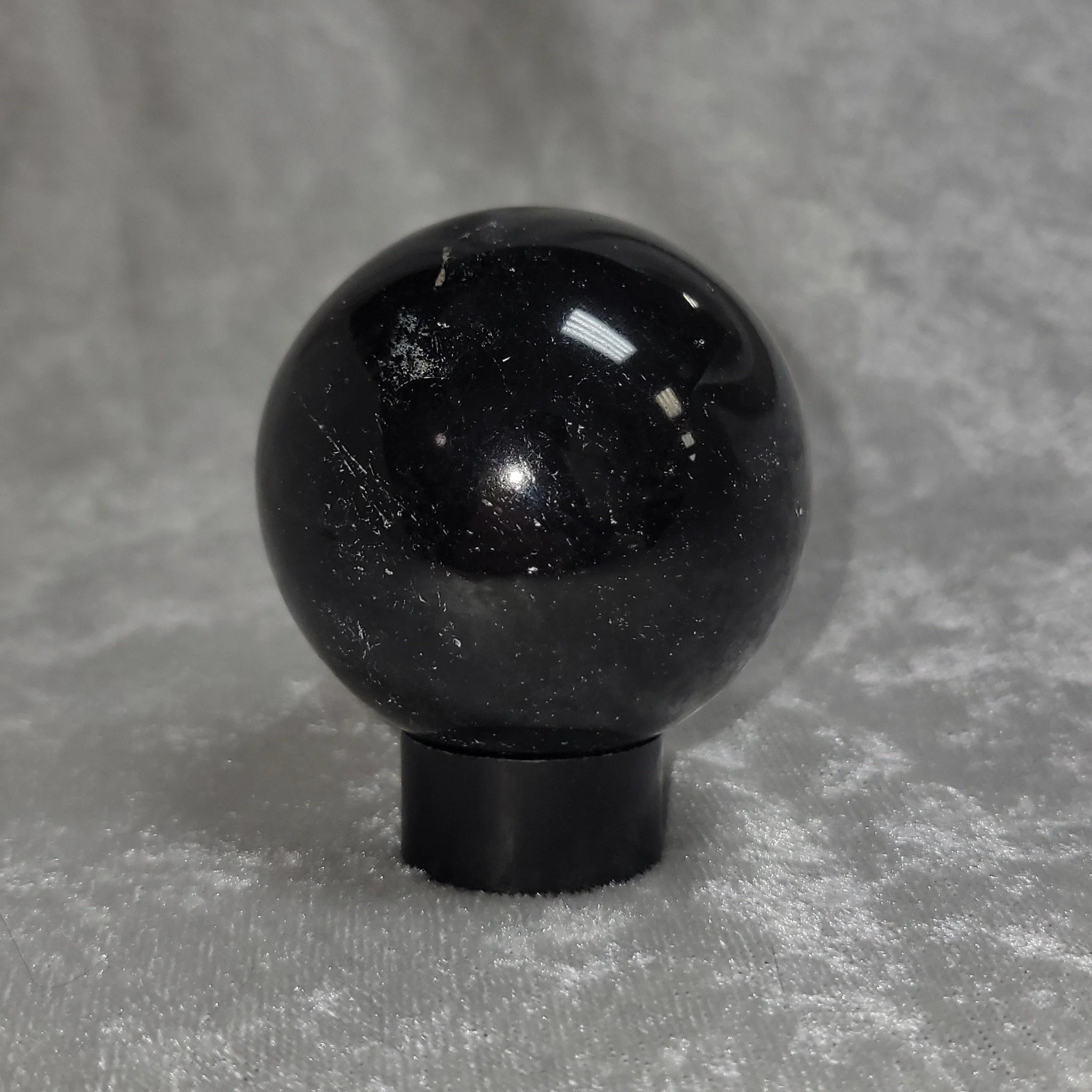 black tourm sphere 40.jpg