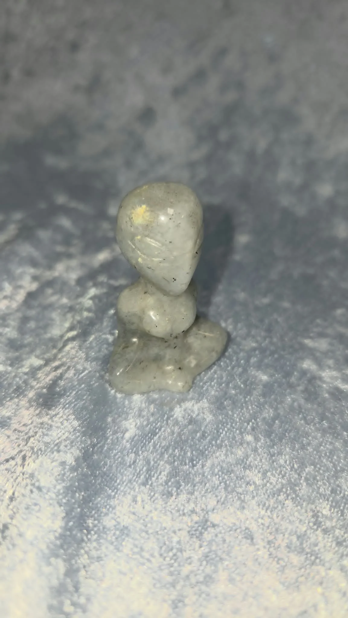 Labradorite Meditating Alien