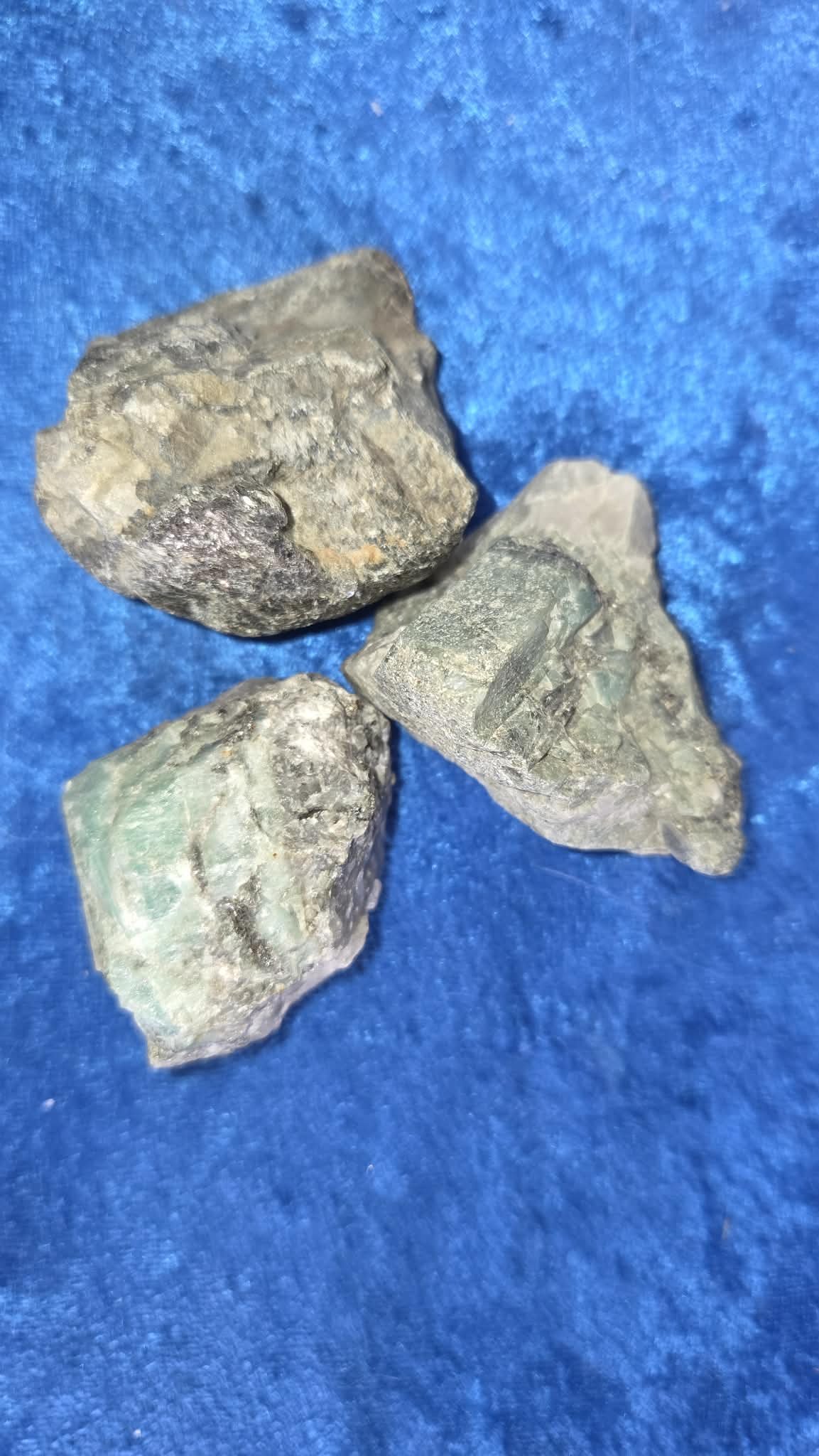 Emerald Rough 25.jpg