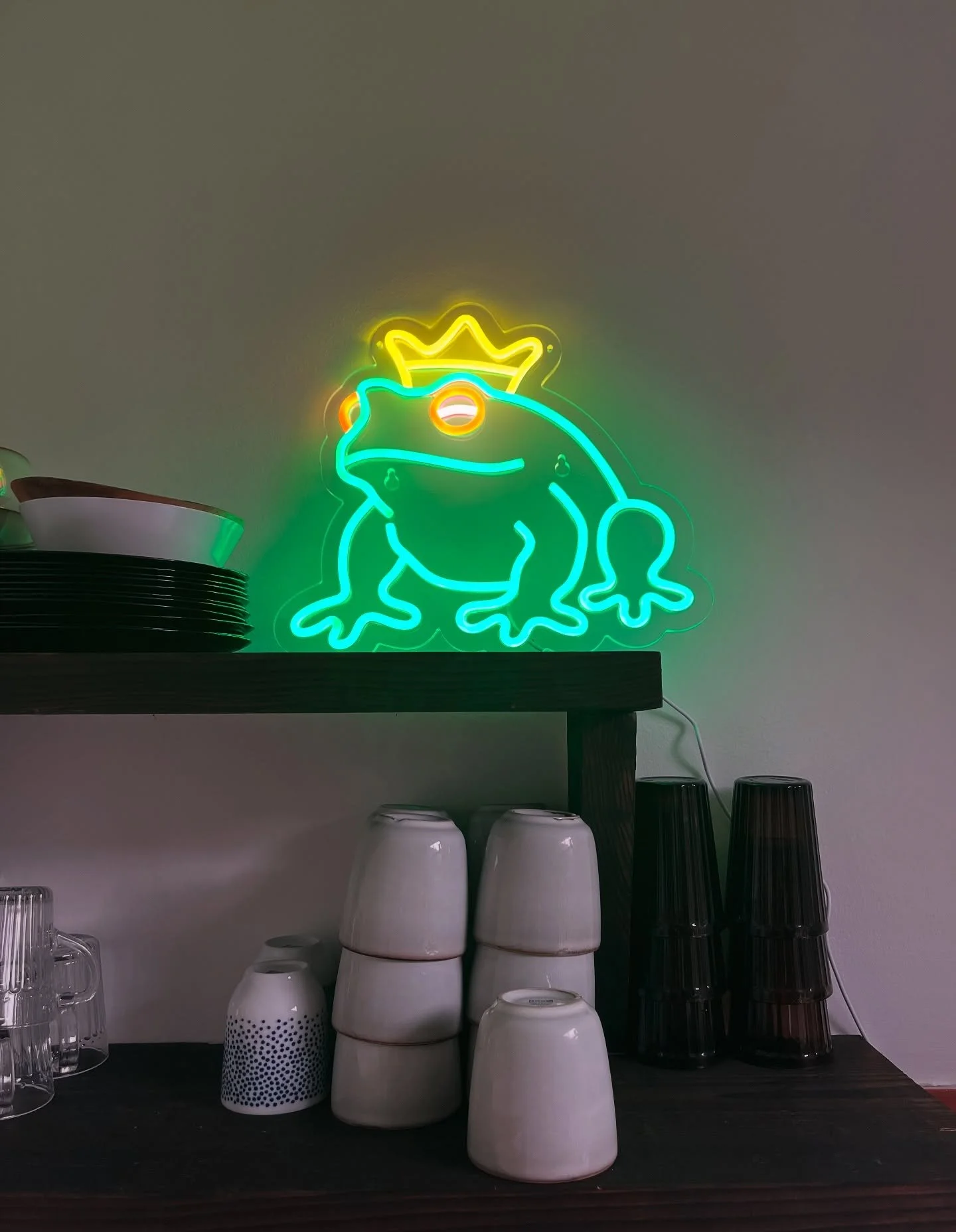 Today was a good day in work. It turns out that sometimes you just gotta get your hands dirty and plug in a frog&hellip;

1. Frog lamp in kitchen hiding all manner of evils 
2/4. Old signage found at @beag_and_small 
3. Artists&rsquo; names written u