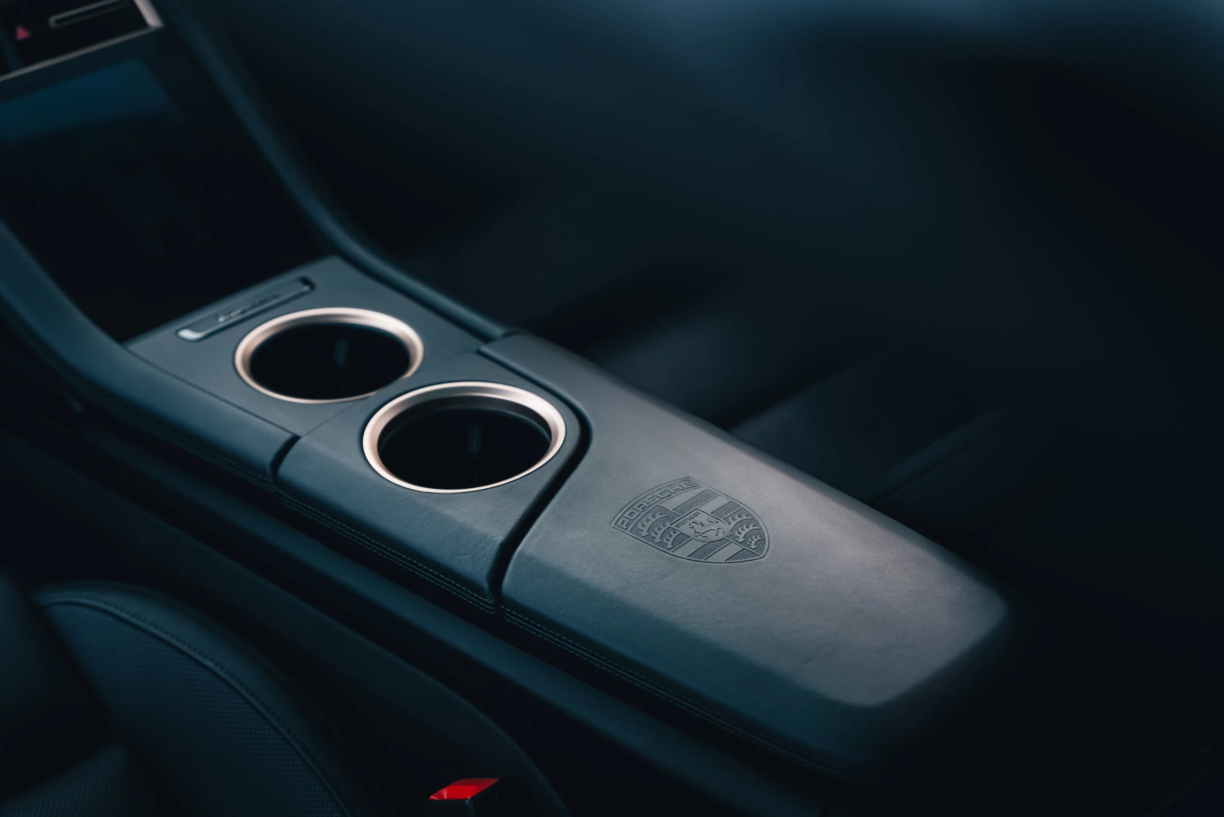 DC_EV_Porsche_Taycan_Turbo_Images-24.jpg