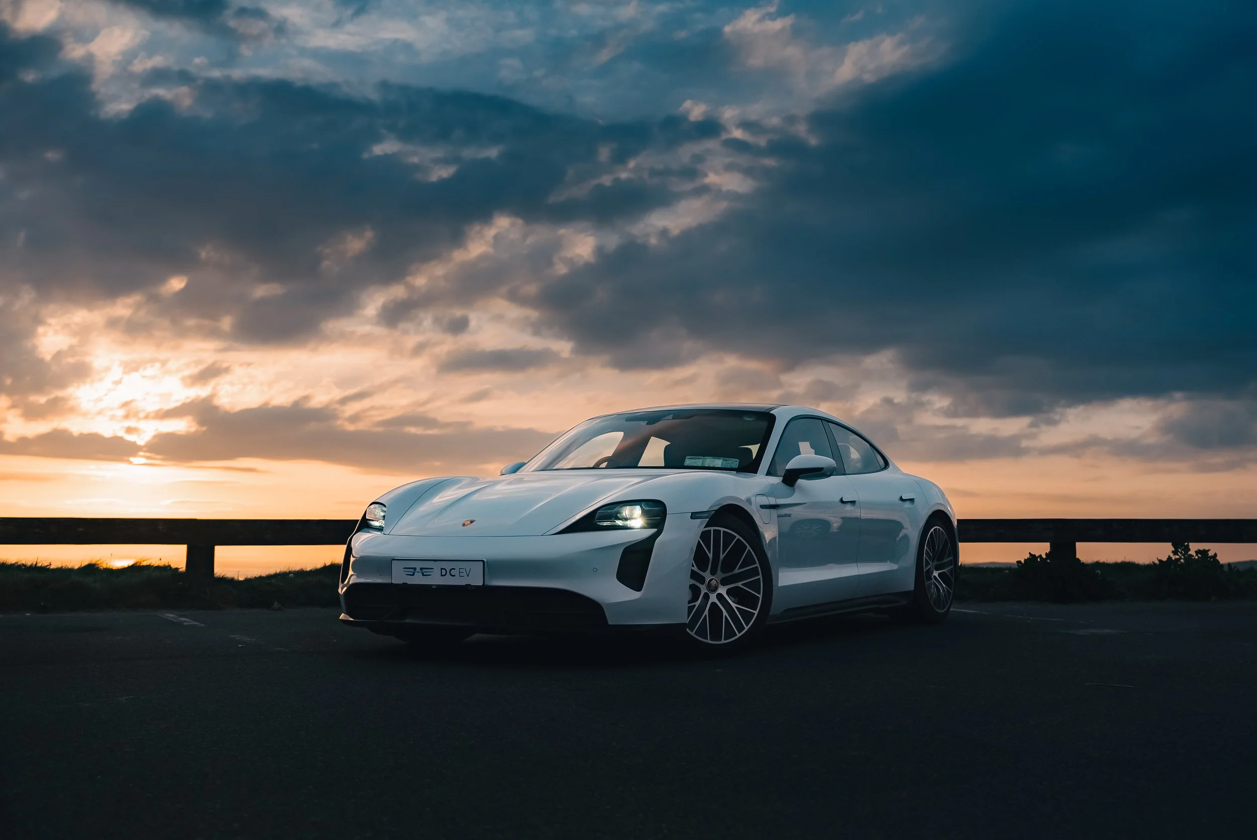 DC_EV_Porsche_Taycan_Turbo_Images-36.jpg