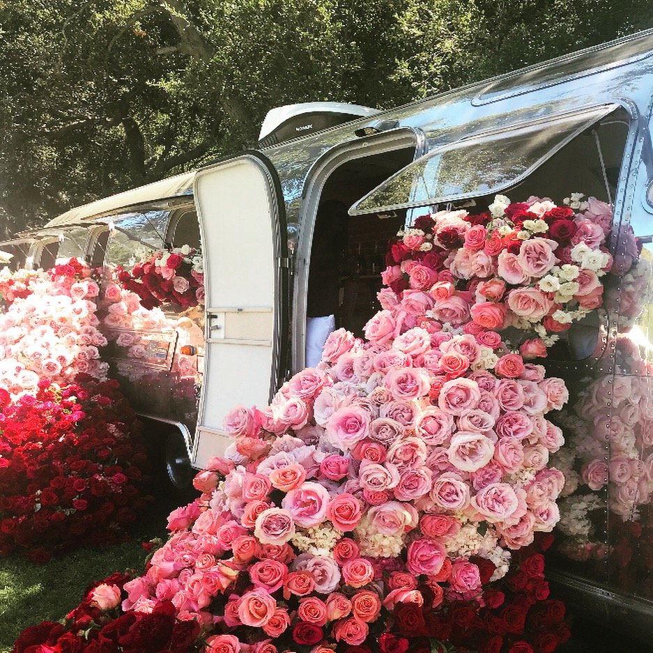 ROSE DAY LA - STOLEN PONY LOUNGE - AIRSTREAM RENTAL - MOËT & CHANDON - MOET MOMENT - LUXURY AIRSTREAM LOUNGE - AIRSTREAM POP UP WITH ROSES BY FLORAL CRUSH 