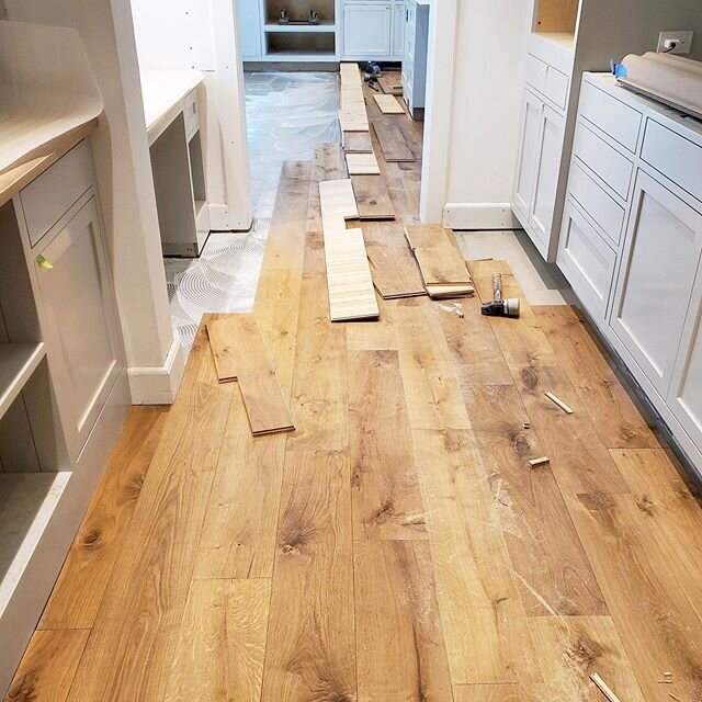 Cutting these 7-1/2&rdquo; wide European Oak planks around lots of nooks &amp; crannies through this section of the install. This is going through the pantry into the kitchen. 👌 @ddfordconstruction