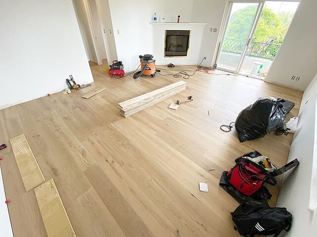Wide plank Euro Oak going in on the Mesa 🤙 Beach house flooring 🏝