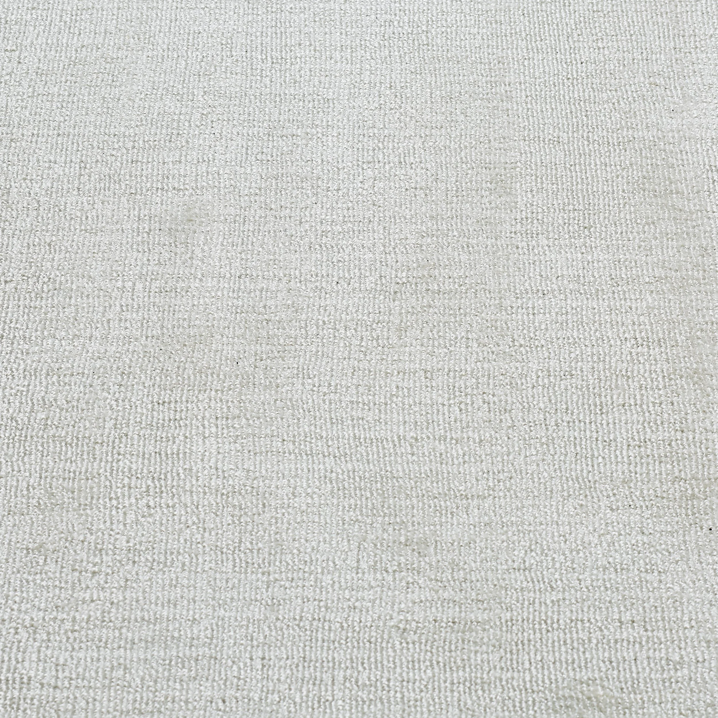 Clara Bay - Winter White
