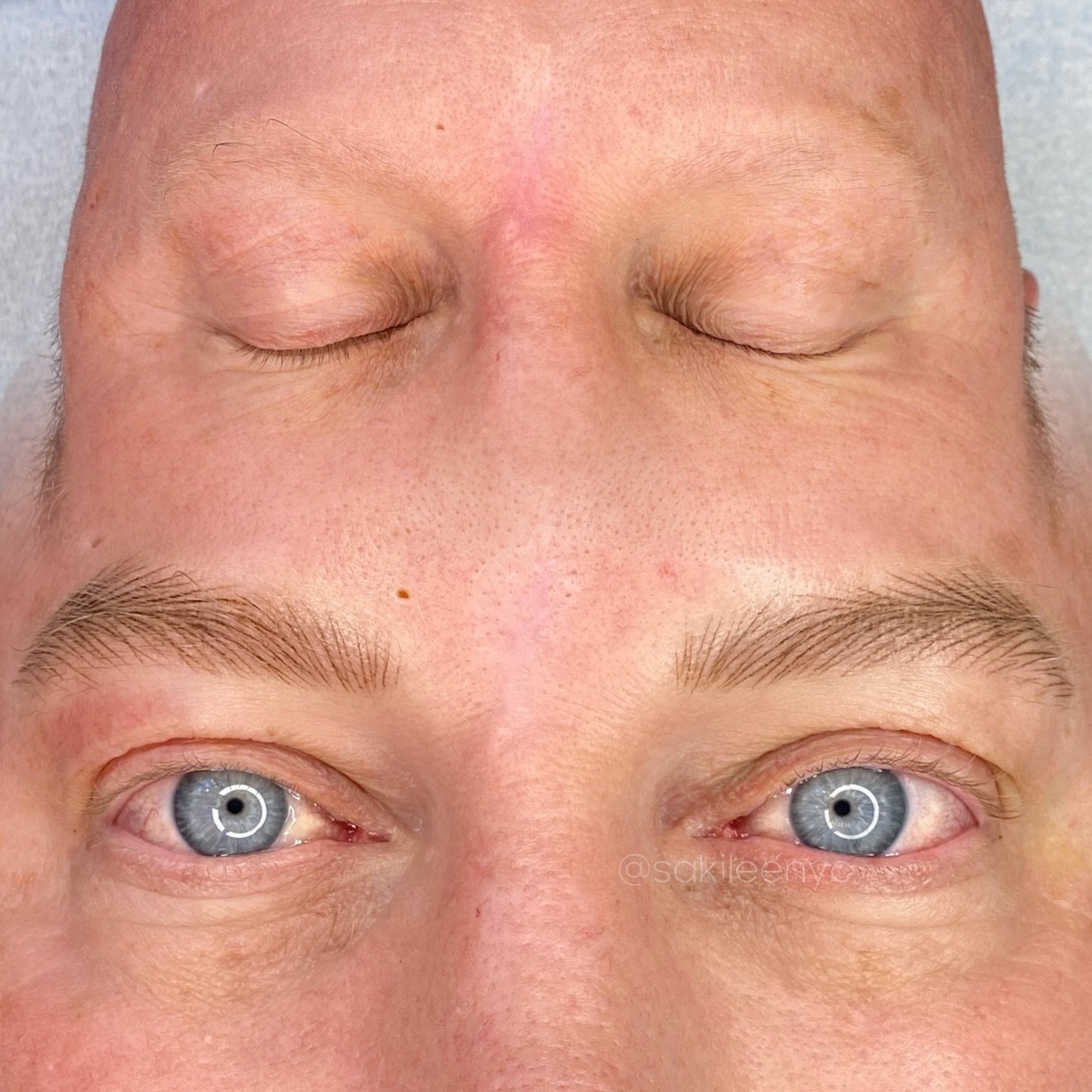 ✨BOY BROWS✨ 

My client beat cancer several years ago 💪 but a result of the treatment caused a permanent loss in eyebrow hair. 

In my experience, unlike other areas of hair, eyebrow hair follicles seem to be especially sensitive and will oftentimes