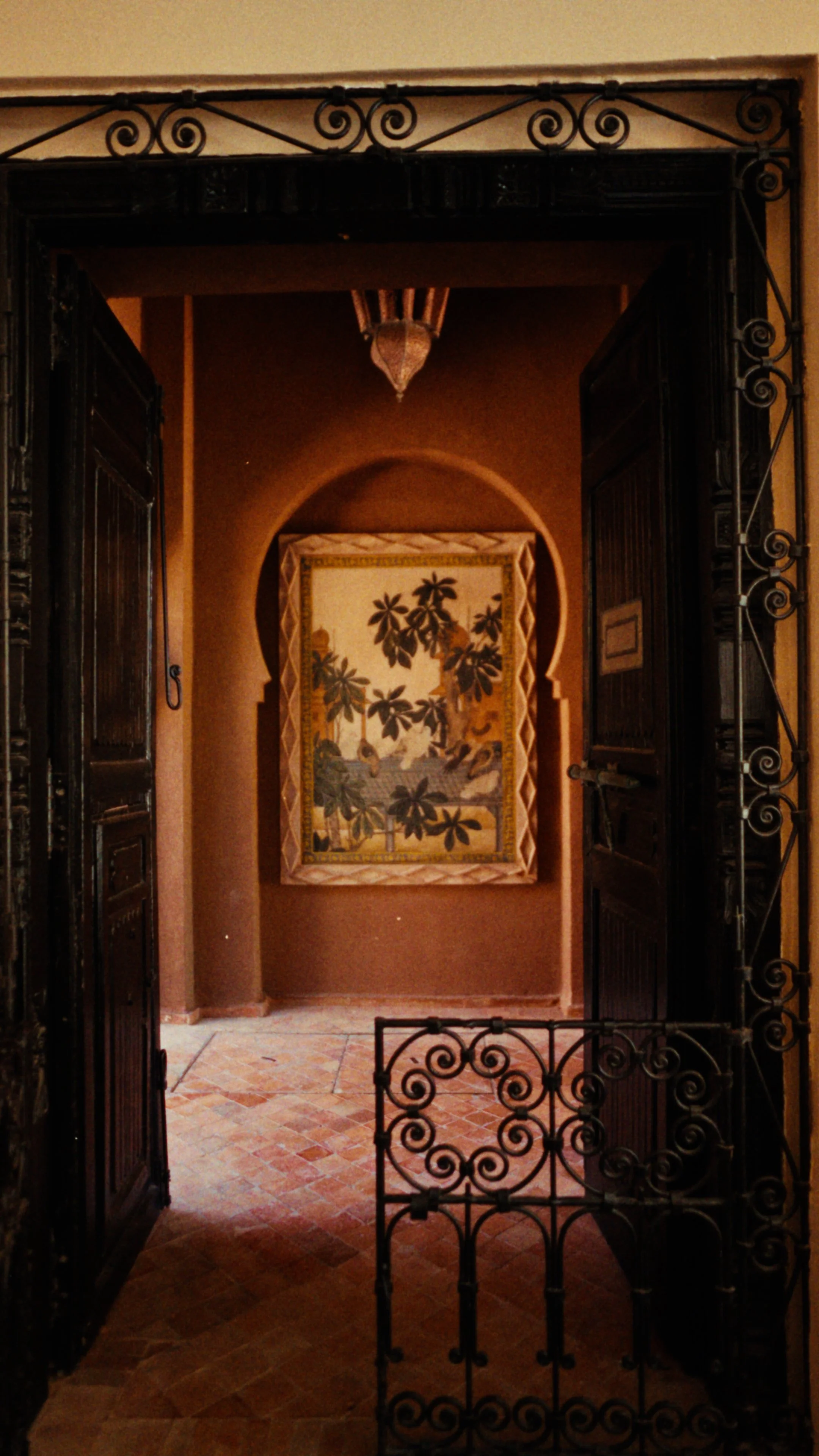 KASBAH TARADOT.00_12_09_14.Still039.jpg