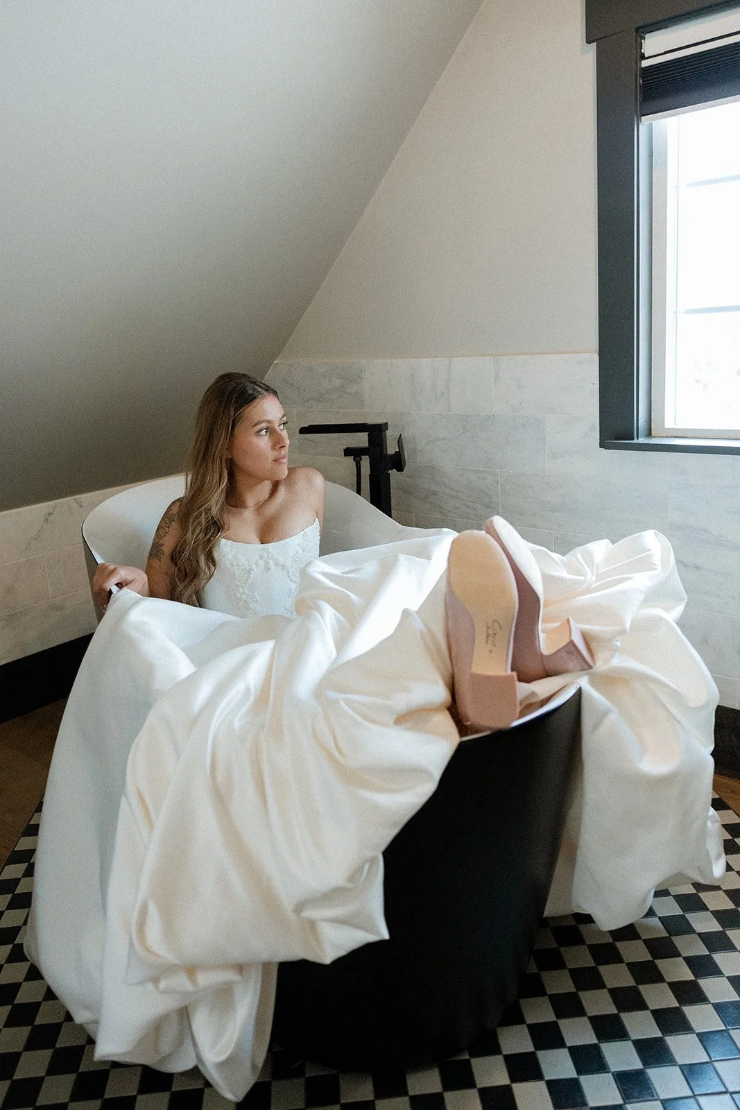 Montana wedding photographer, Helena wedding, Shades of Green, bride, bathtub
