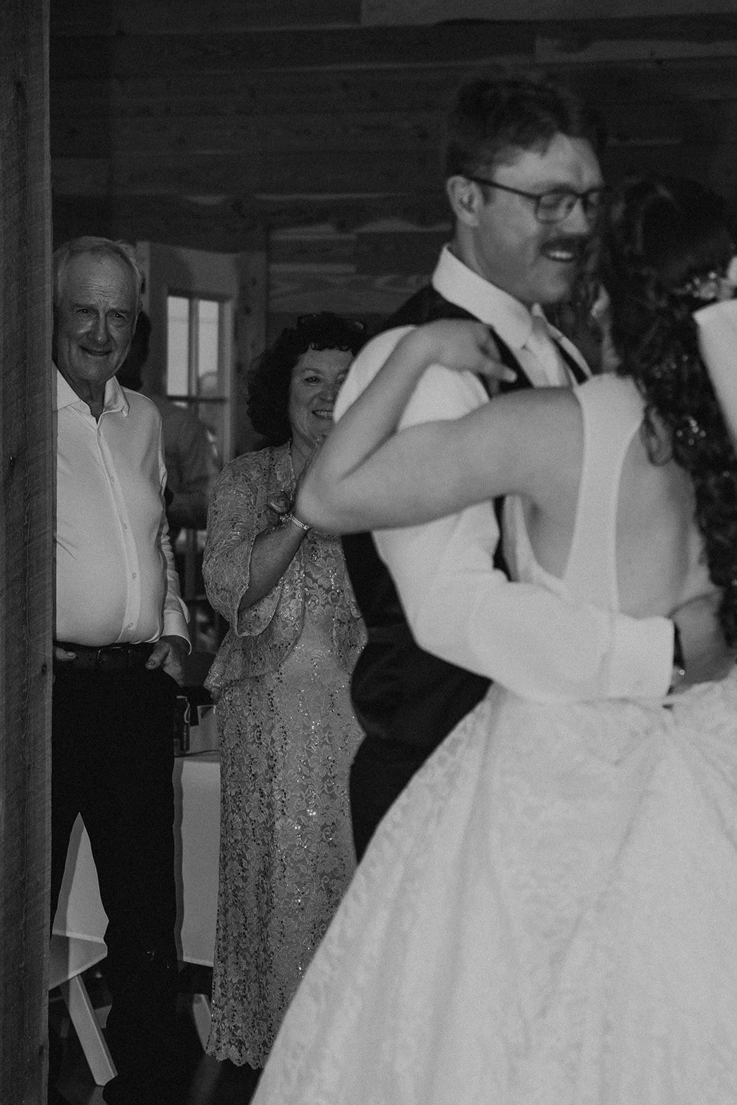 Montana wedding photographer, Missoula wedding, Rugged Horizons, first dance