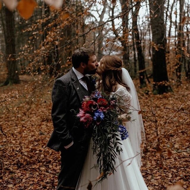 A big congratulations to Becci and Daniel who got married last November at the fabulous Achnagairn Estate 
Becci chose a Jewel toned Bohemian theme, which was gorgeous for a winter wedding. I thought she looked so
stunning. Best wishes to them both a