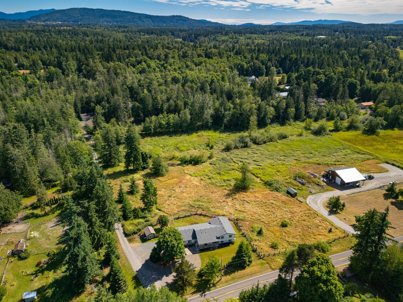 009_2403_E_Myrtle_Road_AERIAL_Paulina_Antczak.jpg