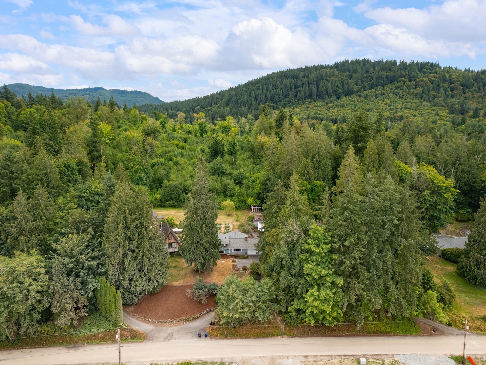 004_2916_E_Blackburn_Road_AERIAL_Paulina_Antczak.jpg