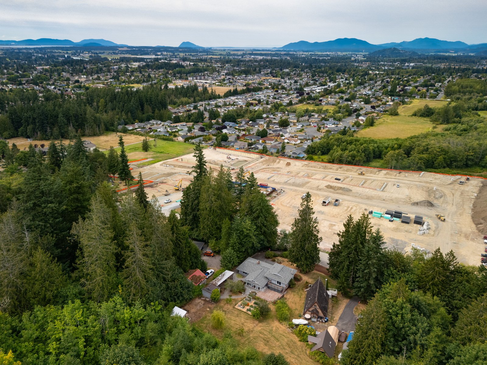 007_2916_E_Blackburn_Road_AERIAL_Paulina_Antczak.jpg