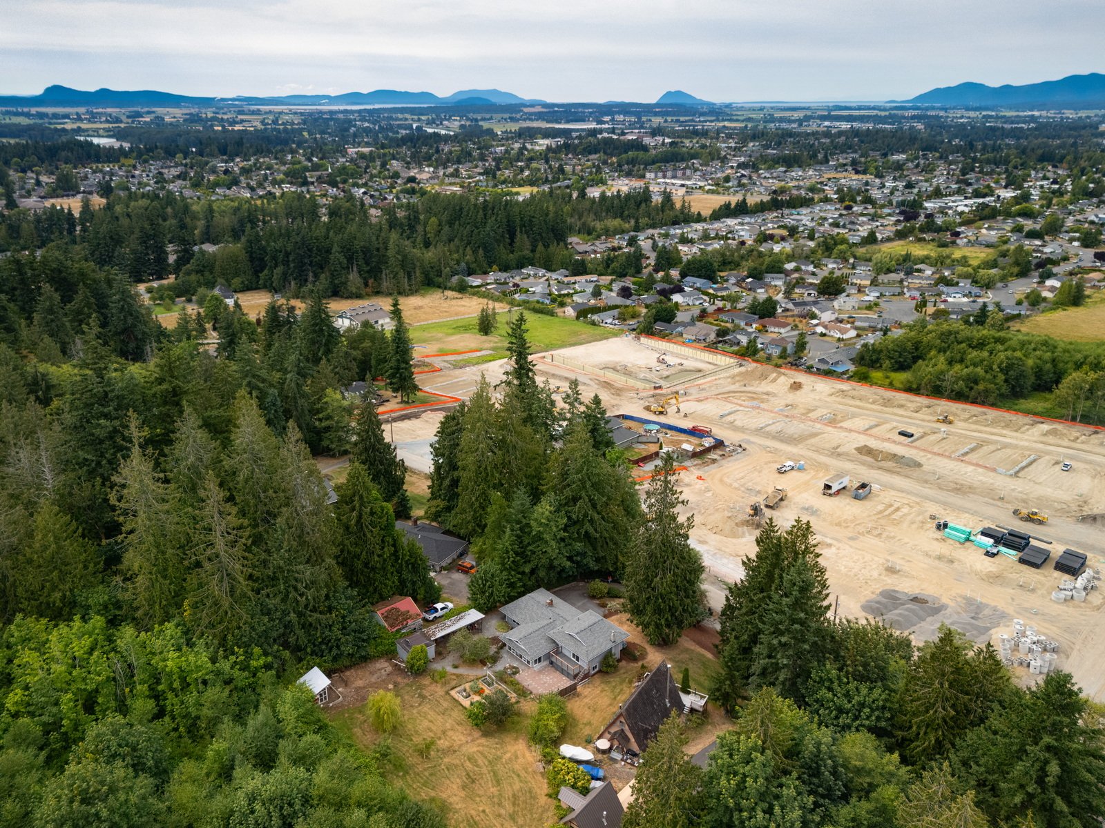 008_2916_E_Blackburn_Road_AERIAL_Paulina_Antczak.jpg