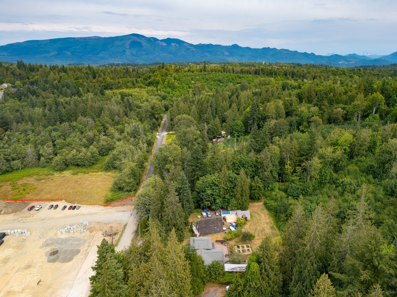 012_2916_E_Blackburn_Road_AERIAL_Paulina_Antczak.jpg