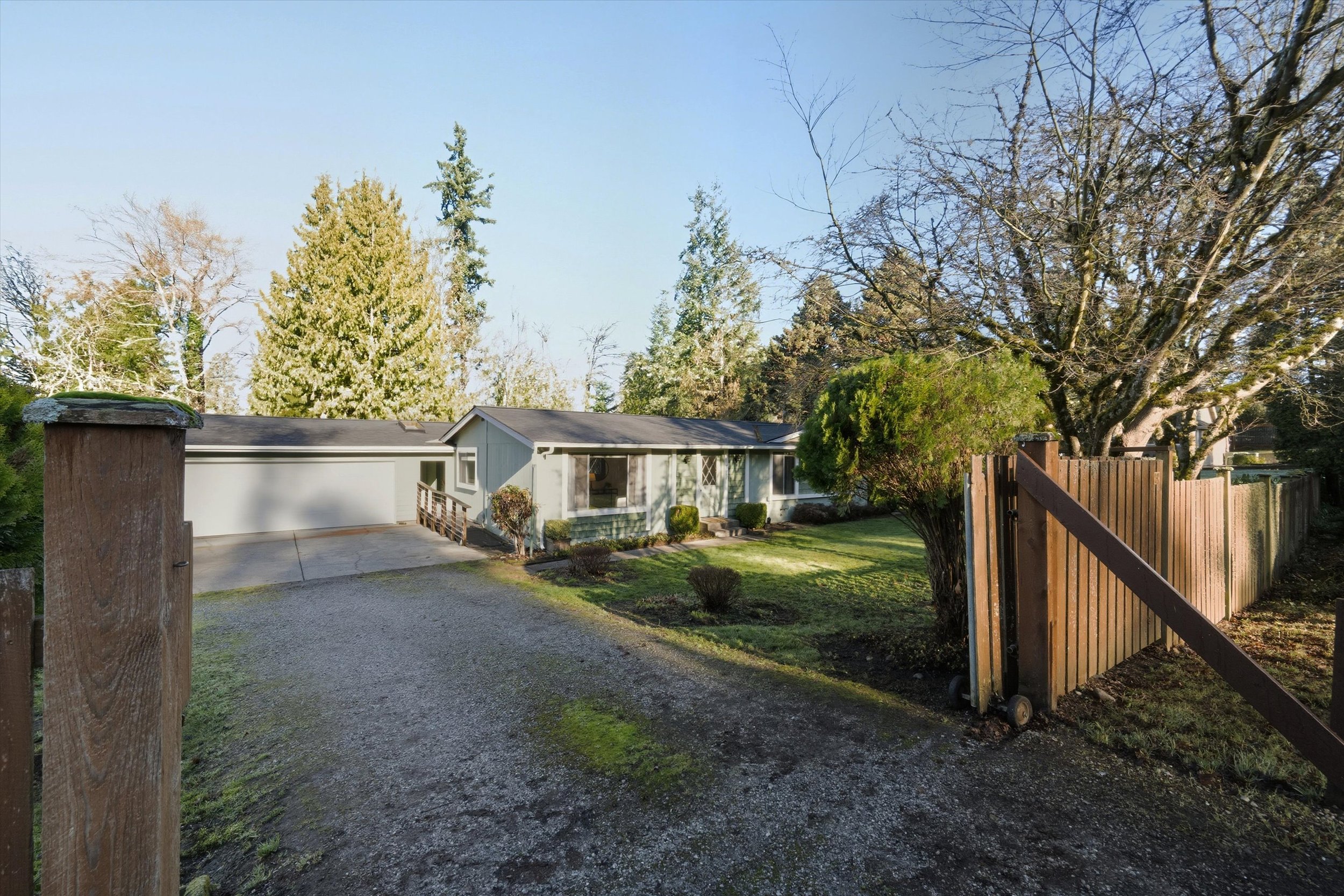 05-3811 York St-183.jpg