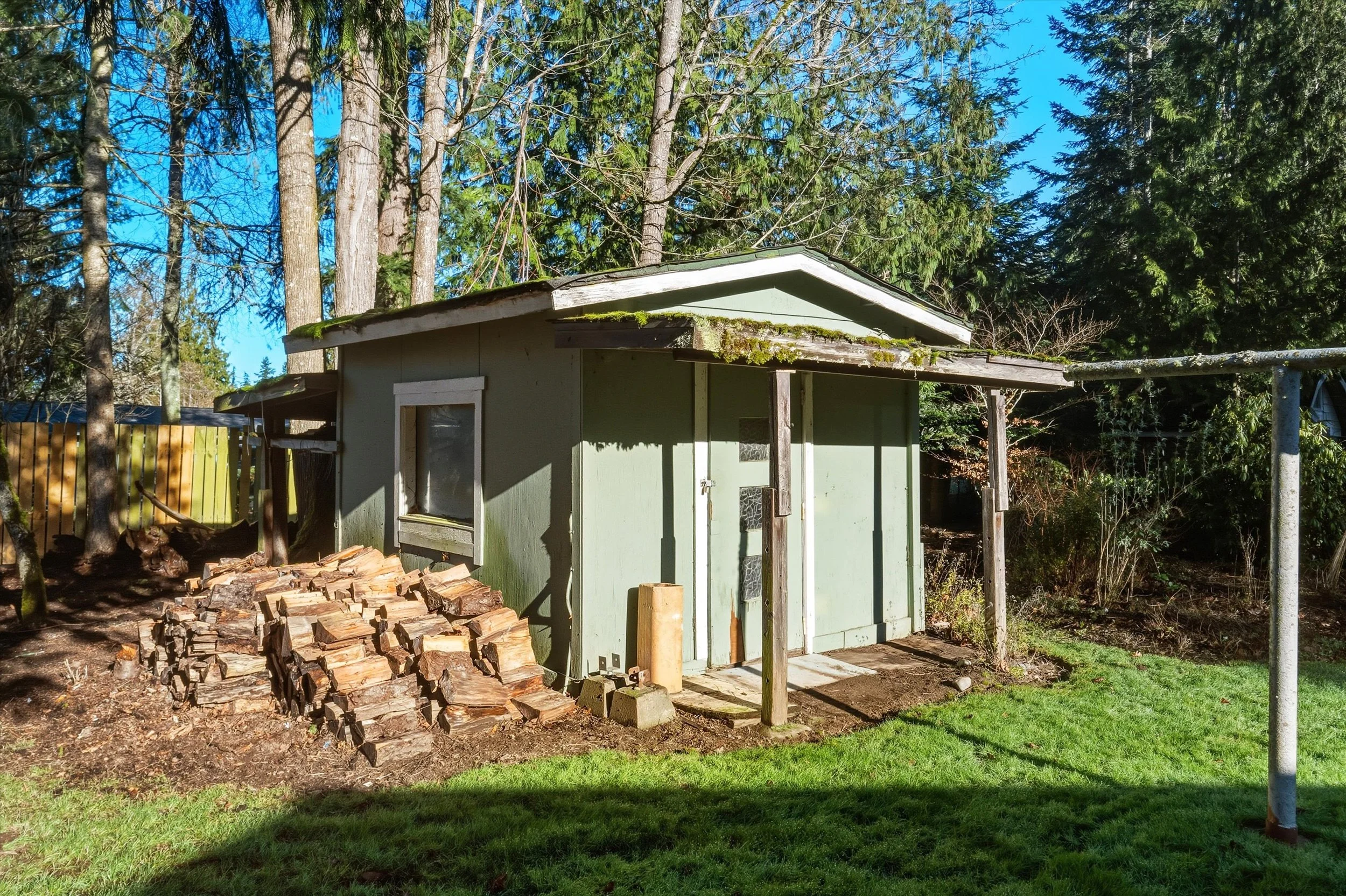 10-3811 York St-203.jpg