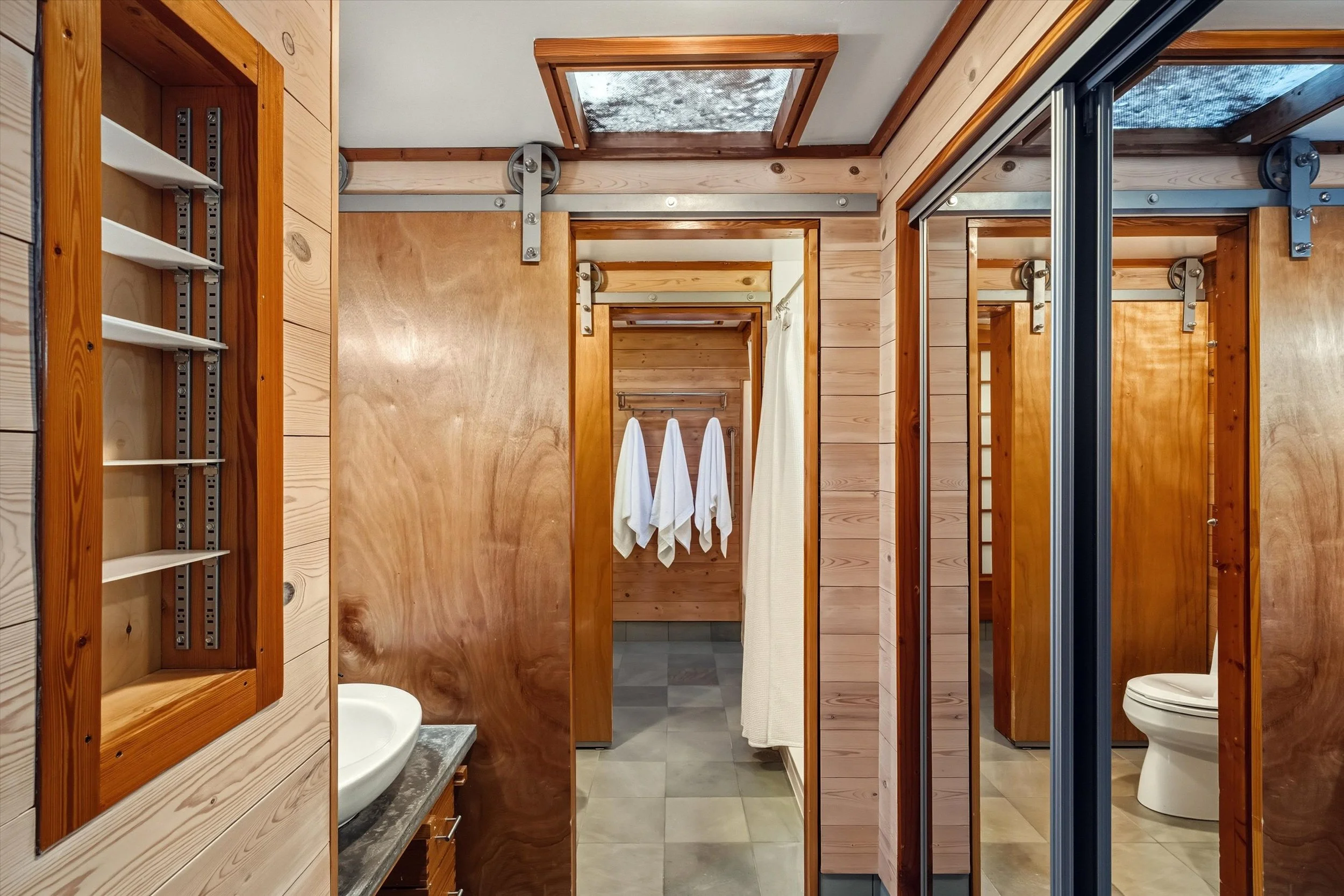 32-3811 York St-32.jpg