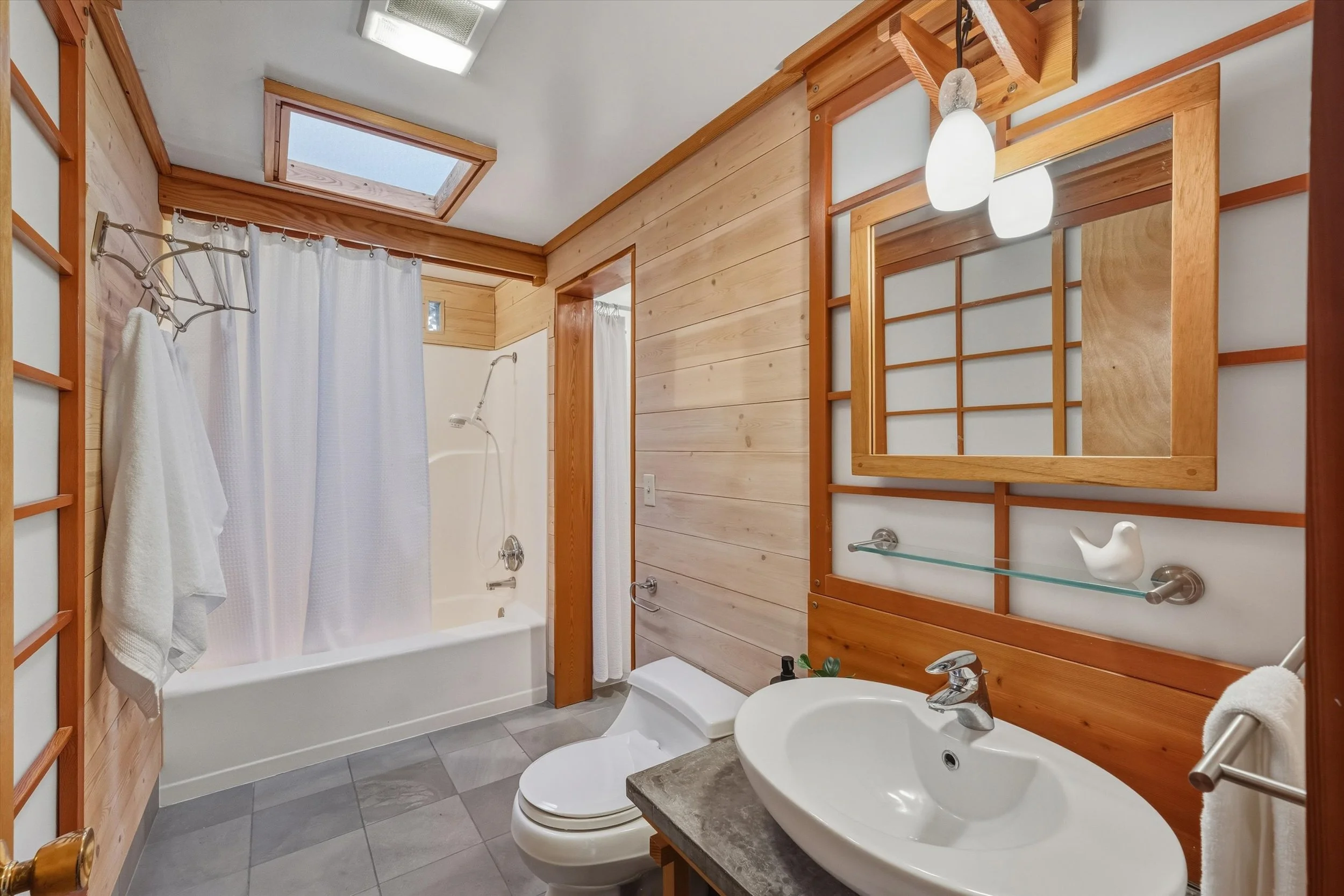 39-3811 York St-53.jpg