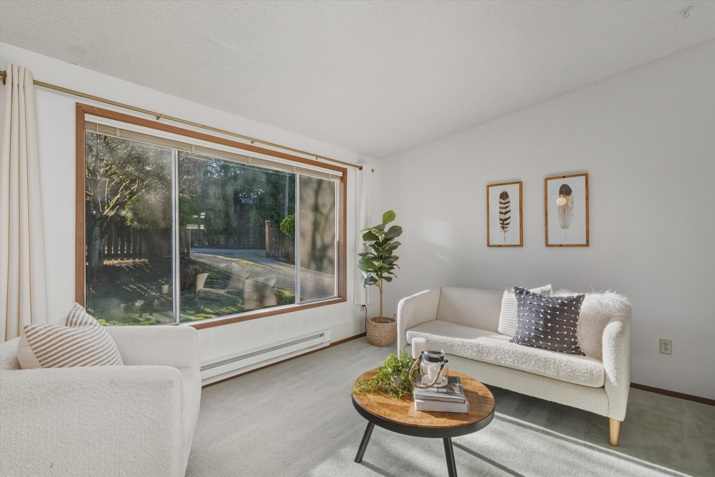 48-3811 York St-89.jpg