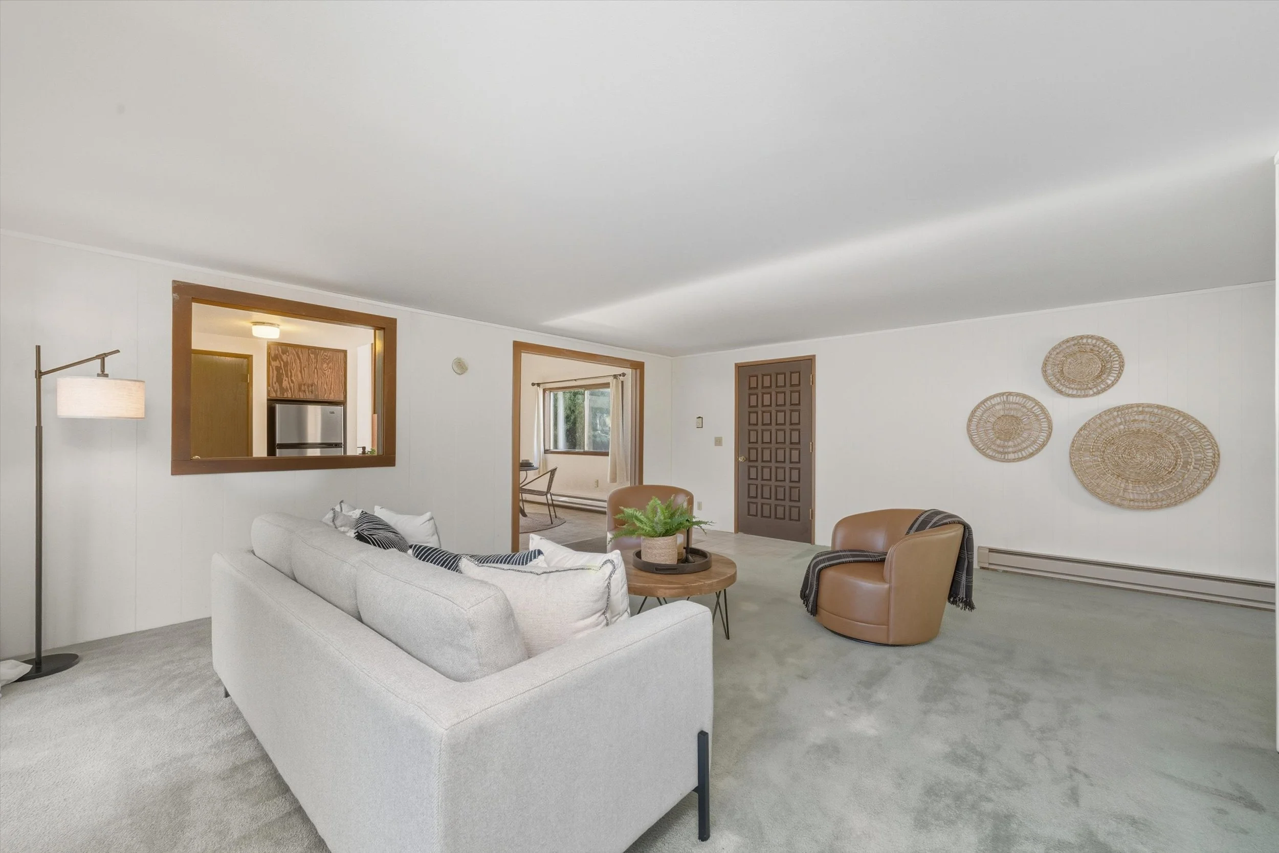 61-3811 York St-132.jpg