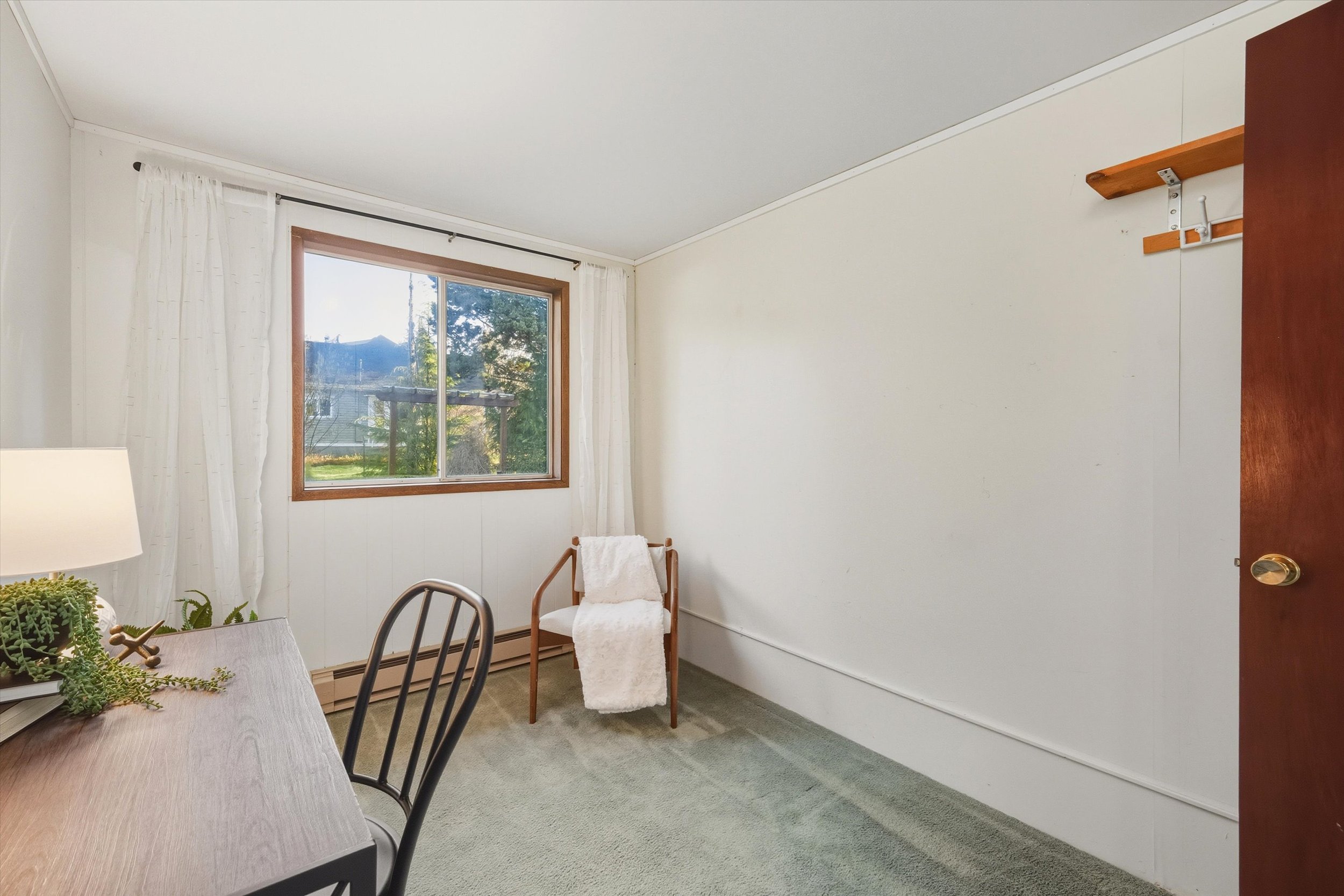 68-3811 York St-161.jpg