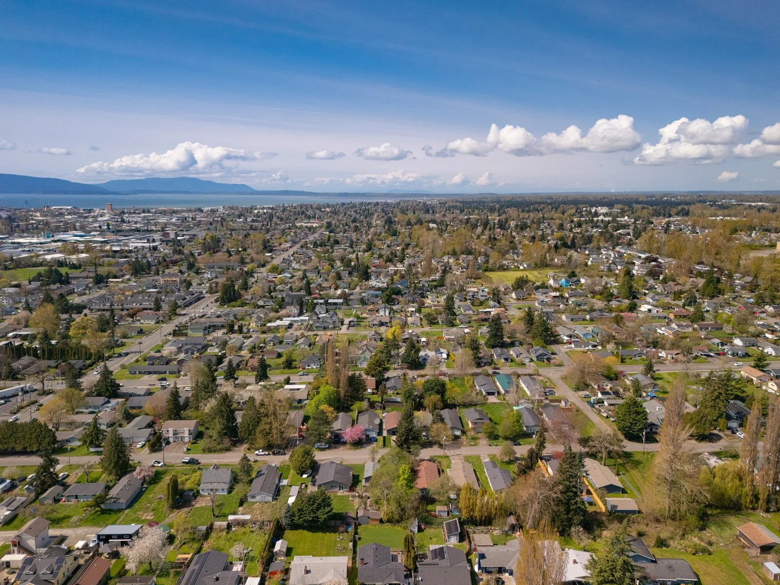 002_2618_Superior_St_AERIAL_Paulina_Antczak.jpg