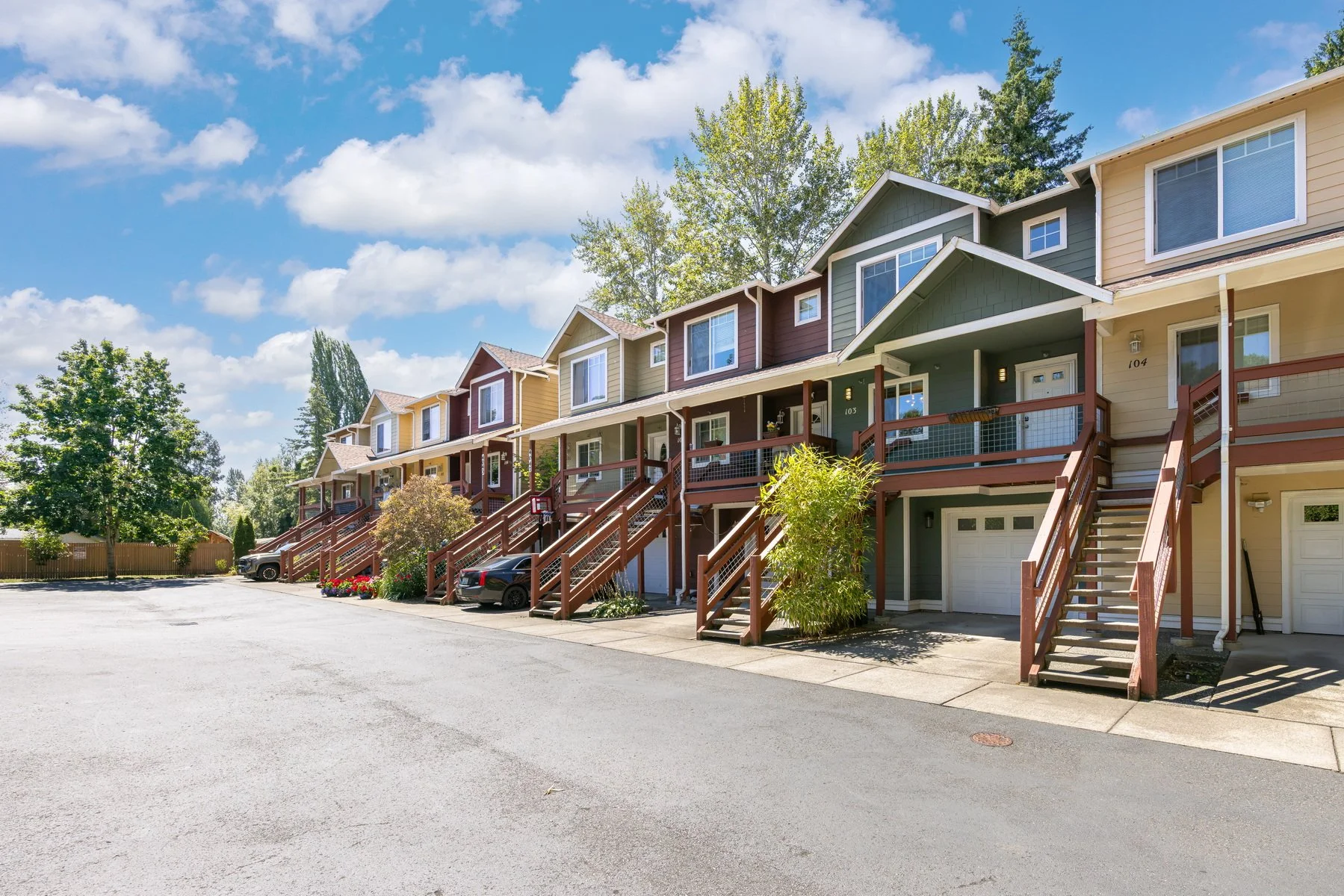 003_4047_Eliza_Ave_103_Jacson_Bevens.jpg