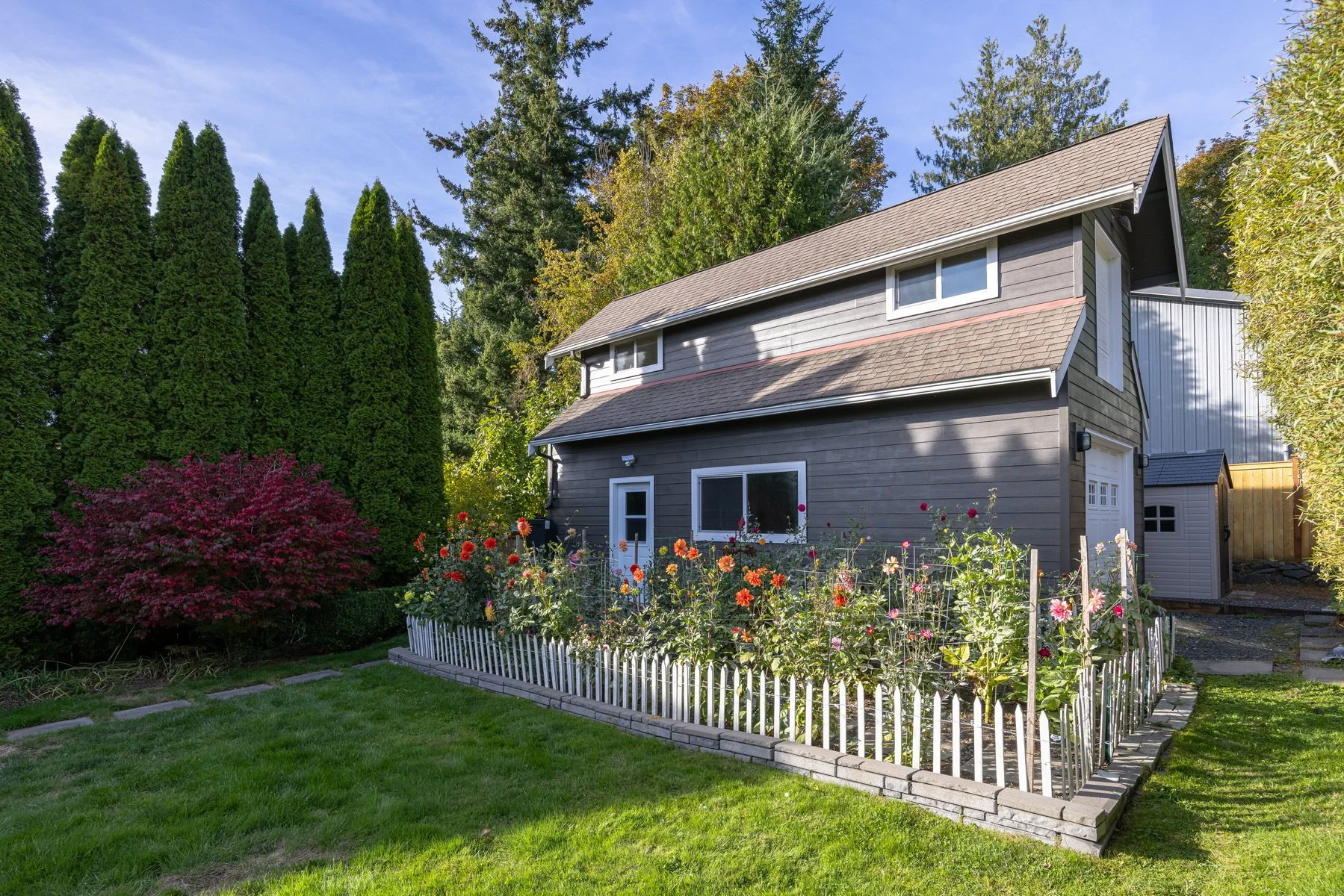 012_4801_E_Oregon_St_Jacson_Bevens.jpg