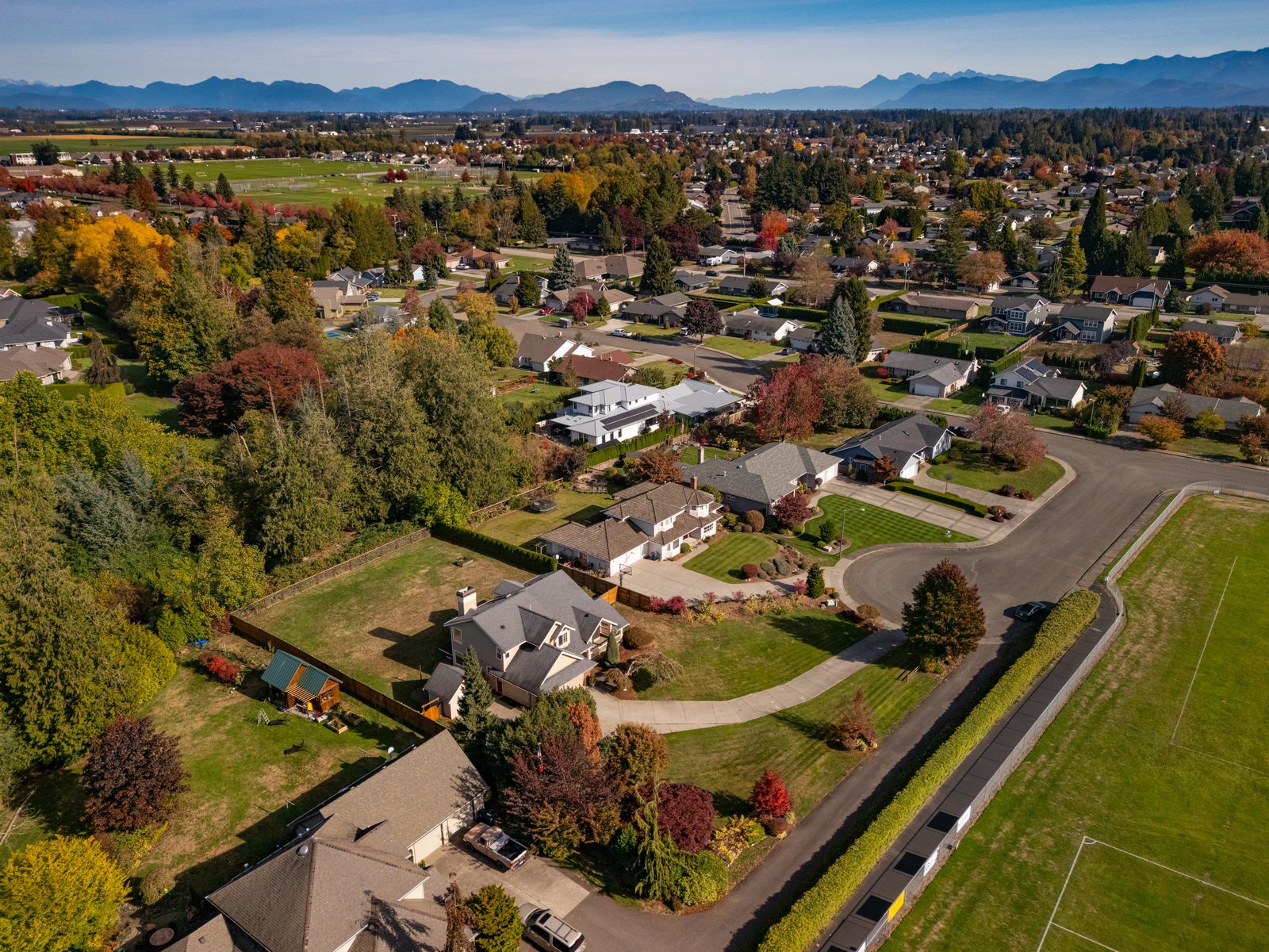 014_505_Brookfield_Ct_AERIAL_Paulina_Antczak.jpg