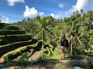 Just a Hard of Hearing Girl Living in a (Hearing) Dating World