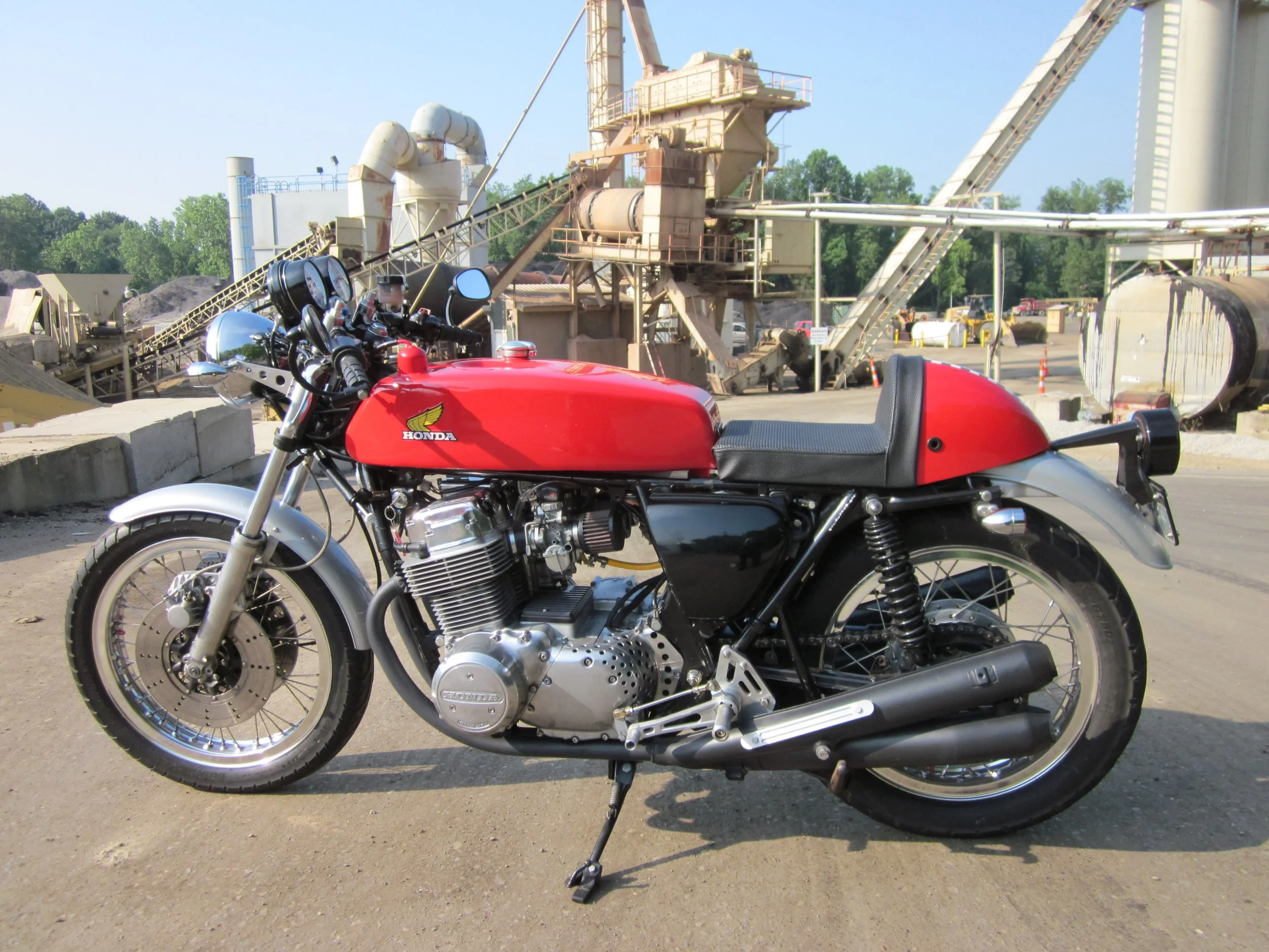 2.5 1970 HONDA CR750 SIMILARIA.JPG