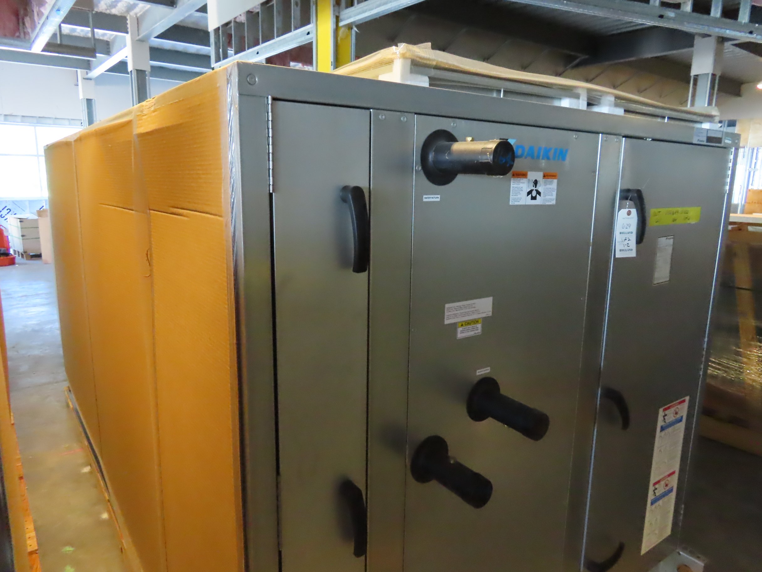 2021 Daikin CAH045GDAM Air Handler, S/N: FBOU210200311