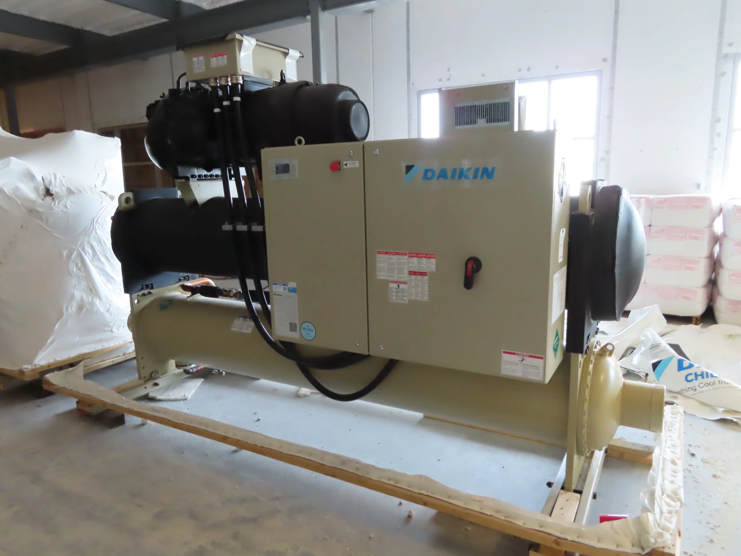 2021 Daikin WWVRNNSASNC 246 Ton Chiller; New, Never Installed, S/N: STNU210200190