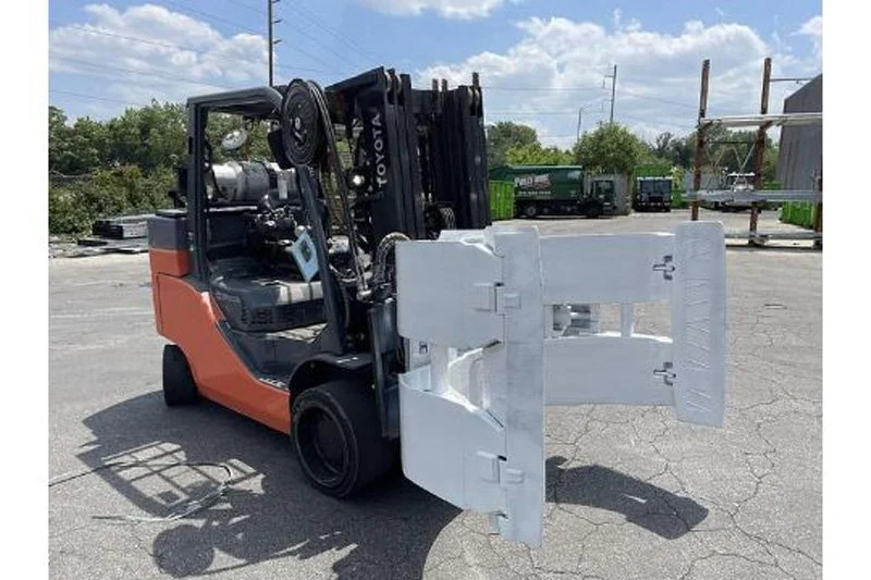 Toyota 8FGC55U-PRS 12000lb Capacity Forklift Truck W/Cascade 60" Dia. Roll Clamp