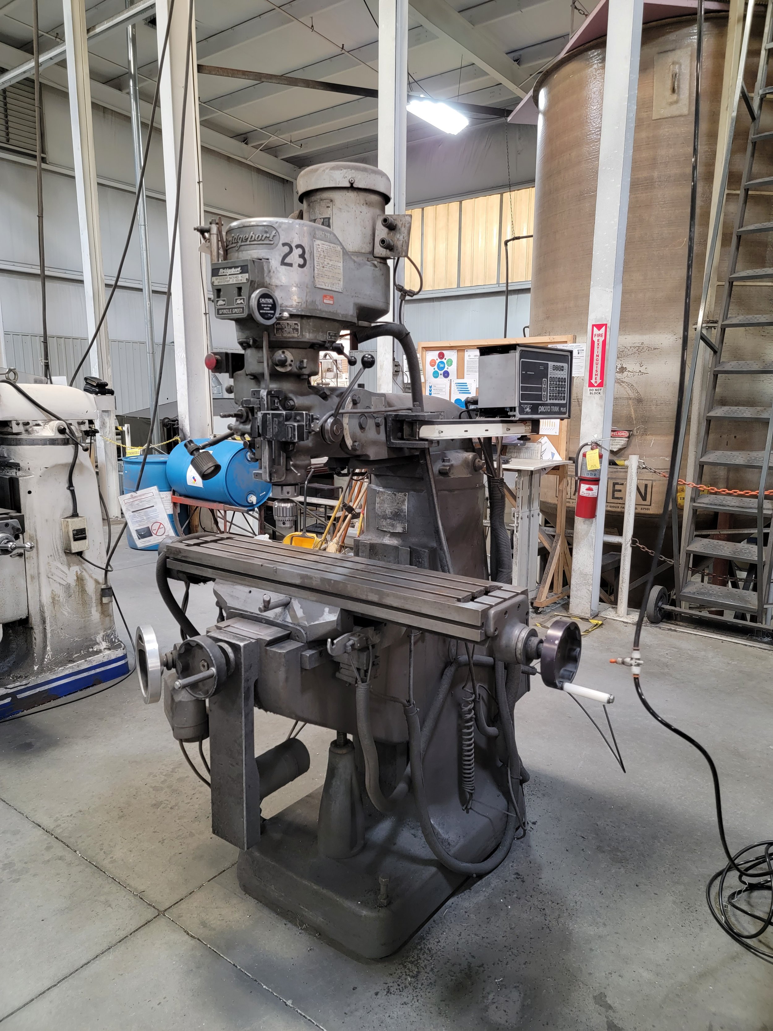 Bridgeport 2J-Head Vertical Milling Machine
