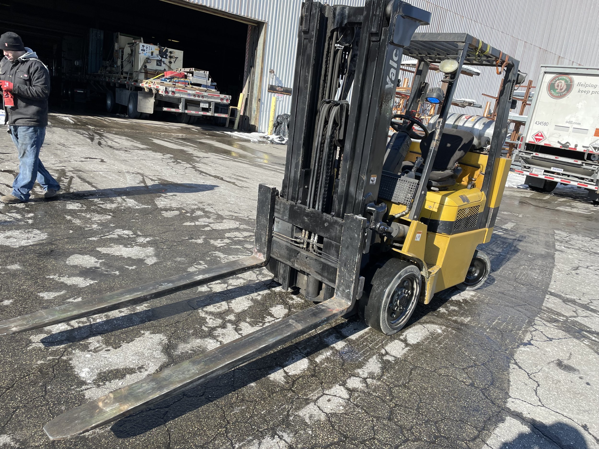 Yale GLC080LJNGAE088 8,000 Lbs. Forklift