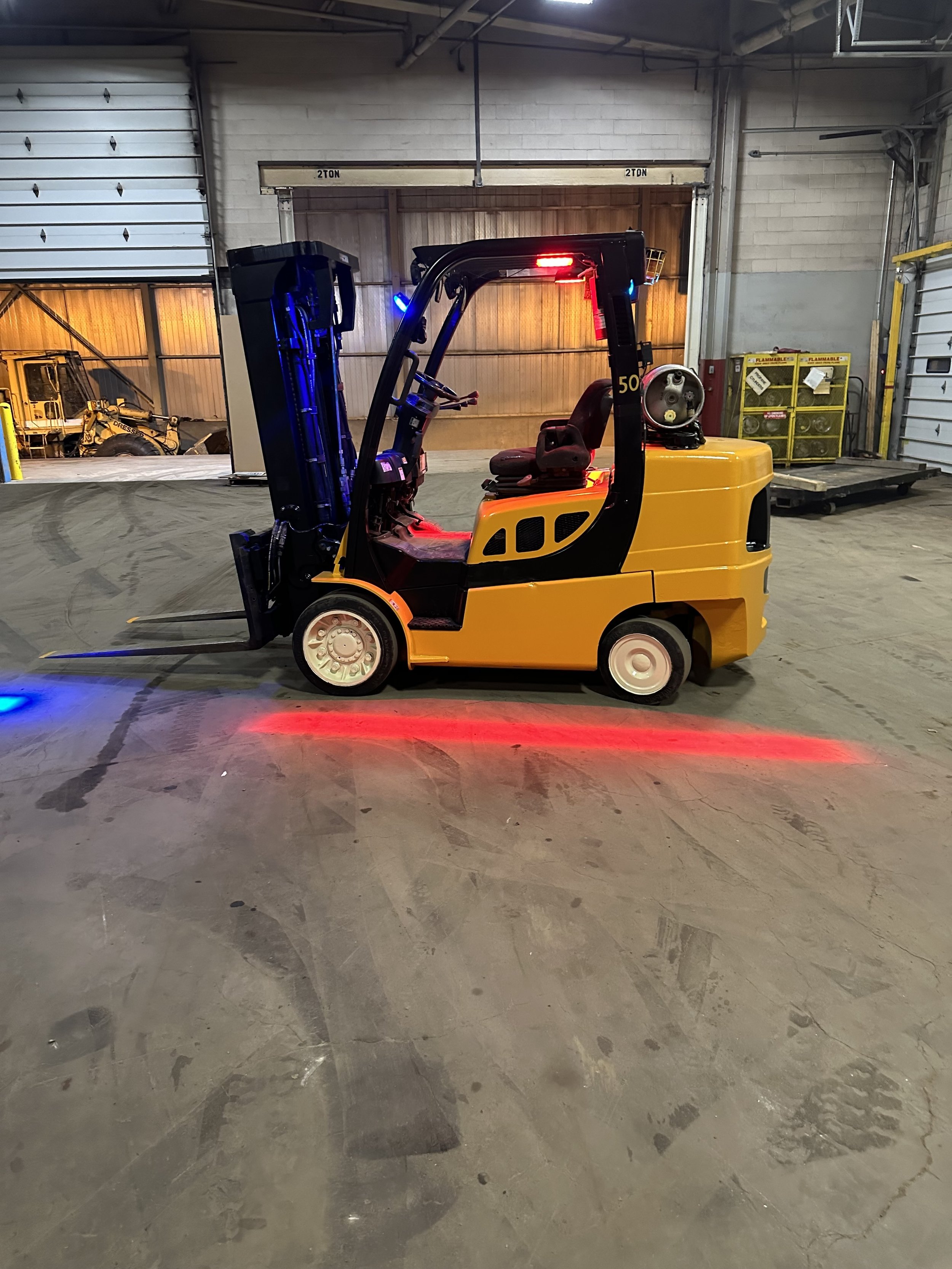 Yale GLC080VXNGSE88 8,000 Lbs Forklift, Sideshifter & Fork Positioner