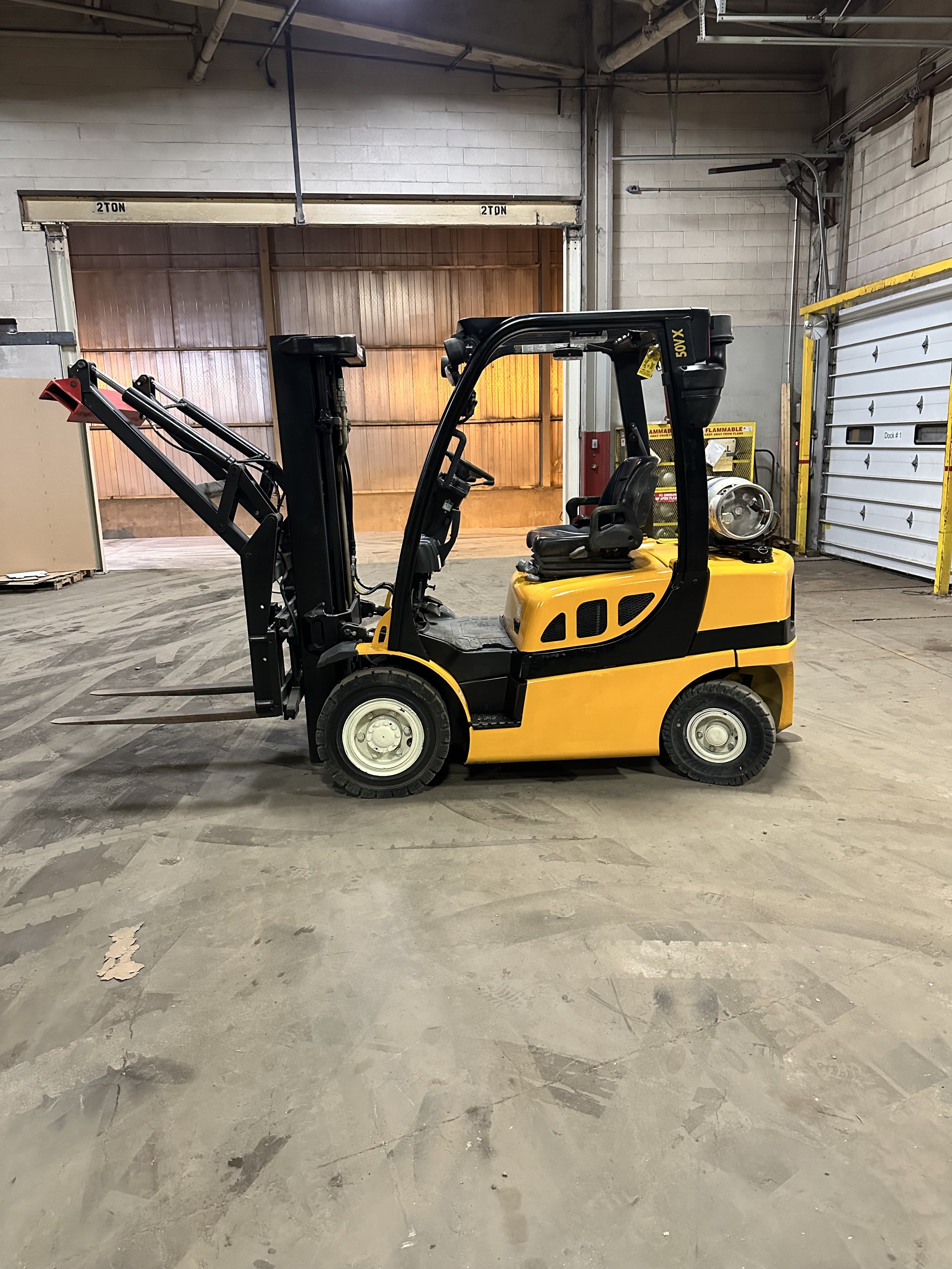 Yale GLP050VXNGSE084 5,000 Lbs. Forklift, With Sideshift & Fork Positioner