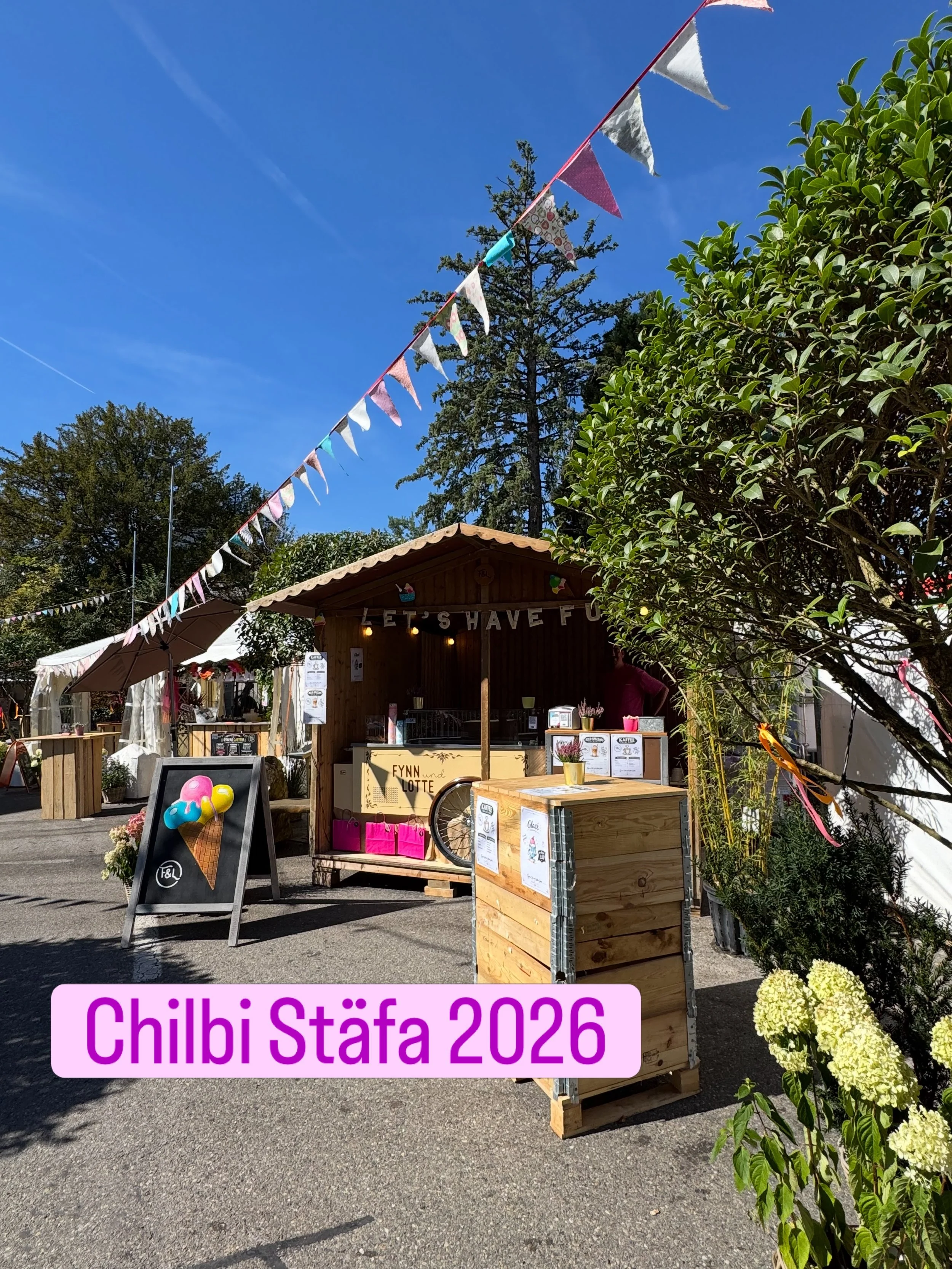 Heute sind wir nochmal mit unserem Glac&eacute;stand an der Chilbi in St&auml;fa! 🎡

Auch Iced Coffee und andere Kaffeespezialit&auml;ten bekommt ihr in unserer Fynn&amp;Lotte H&uuml;tte!

Ab 17.00 Uhr spielt heute im Festzelt vom Gewerbeverein nebe